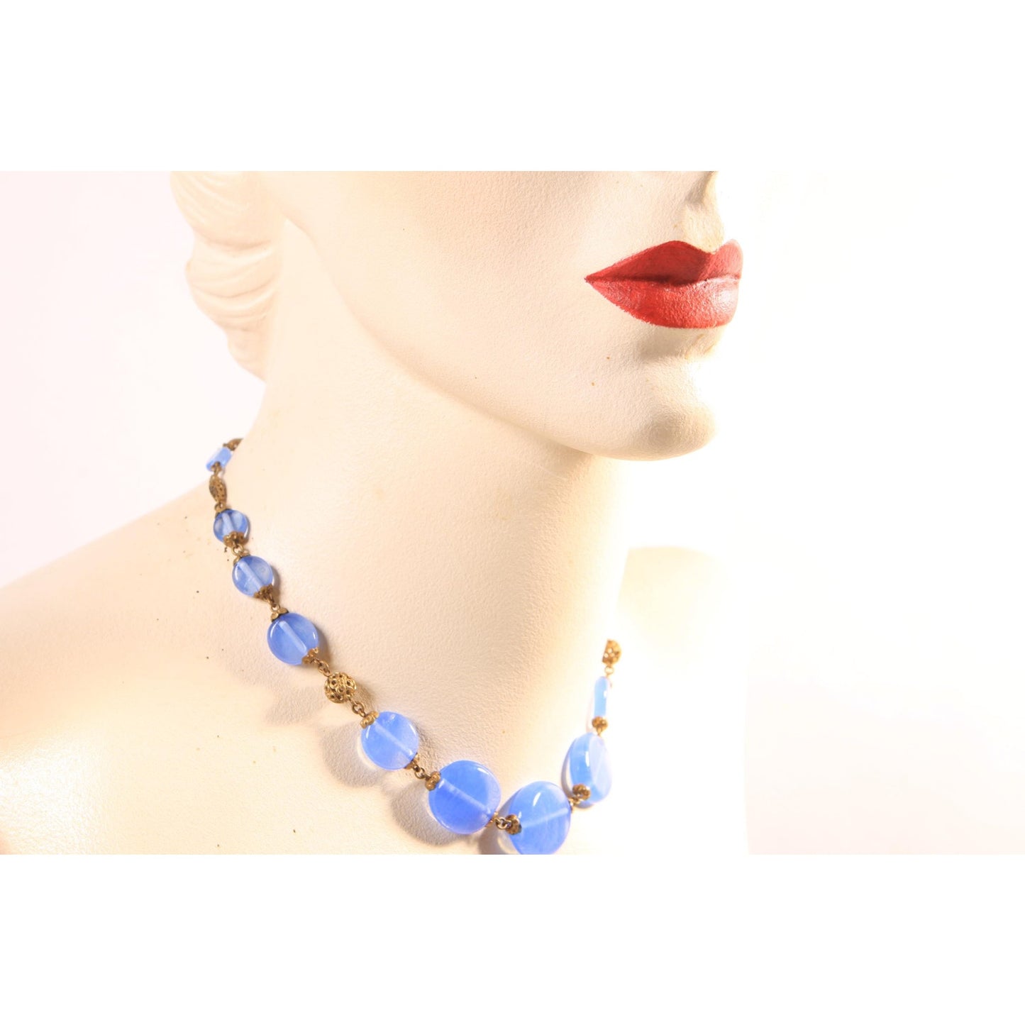 1940s 1950s Periwinkle Purple Blue Circle Disc Glass and Brass Metal Beaded Necklace