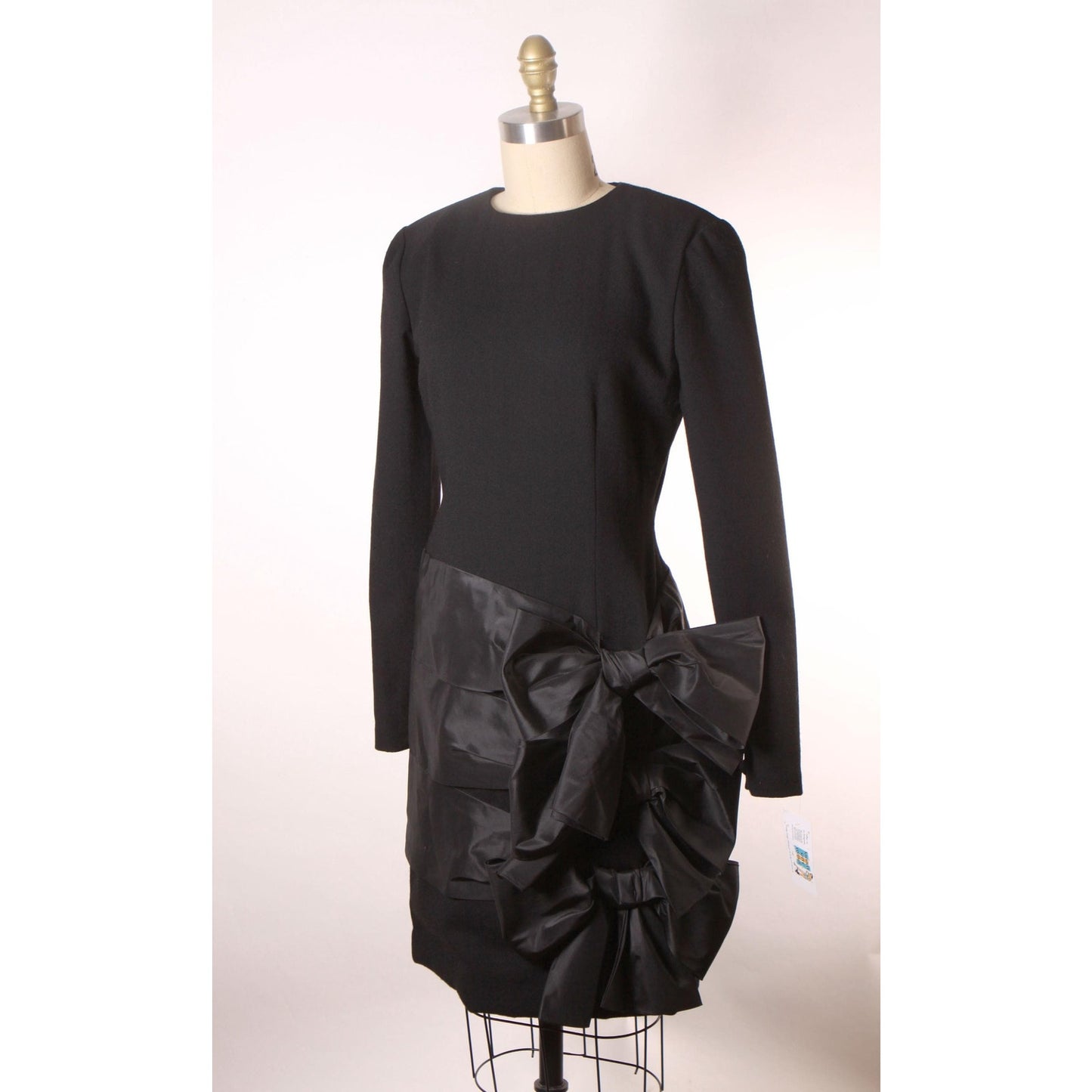 1980s Black Long Sleeve Avant Garde Oversized Bow Formal Cocktail Dress by Bill Blass -L