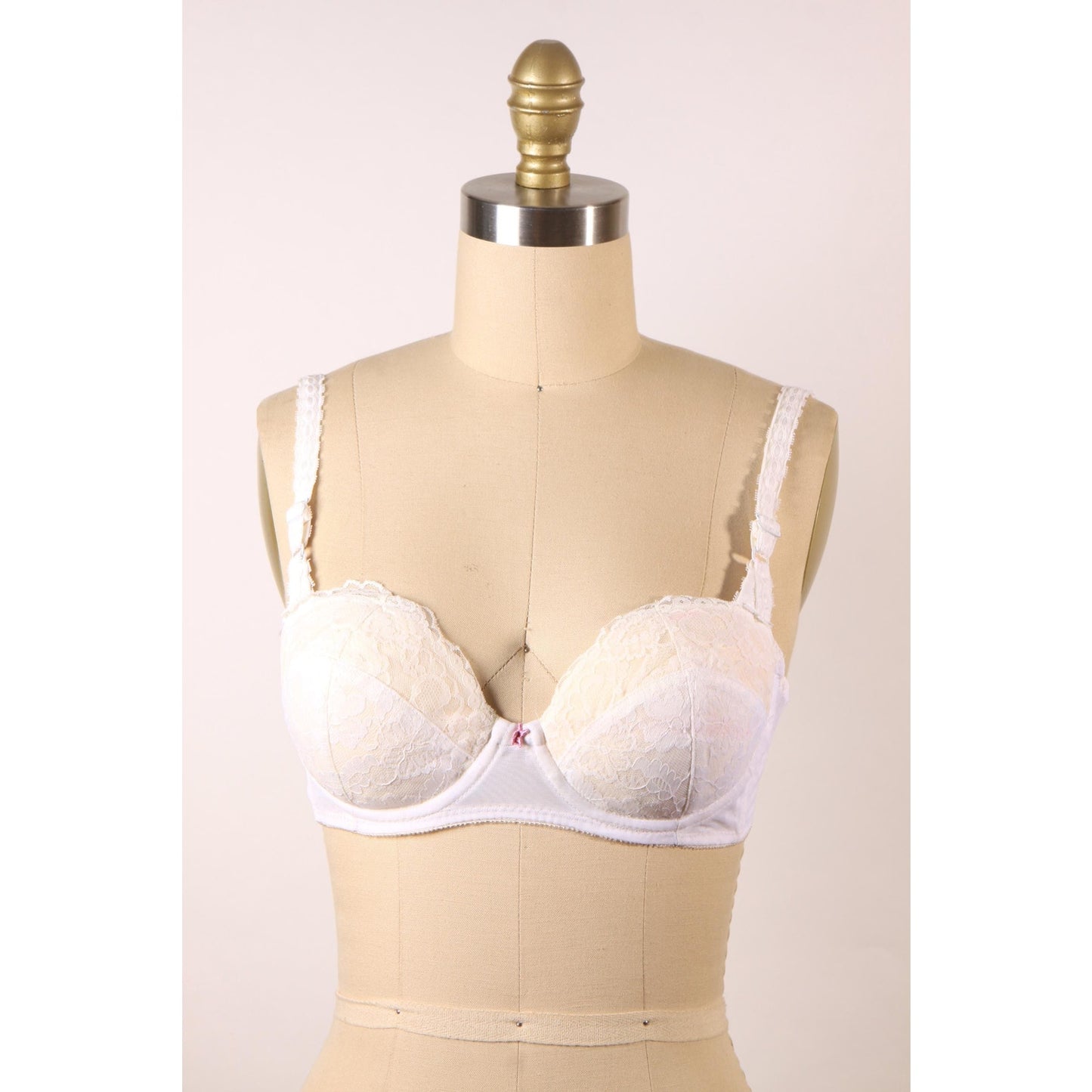 1970s White Padded Cup Floral Lace Pink Star Detail Bra by Fredericks of Hollywood-36B and 36C