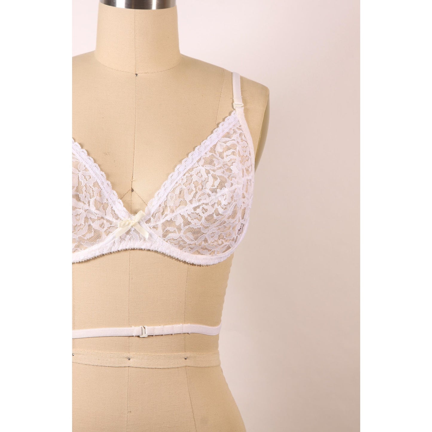 1970s Sheer White Floral Lace Bow Detail Underwire Criss Cross Low Cut Back Bra by Fredericks of Hollywood-38C
