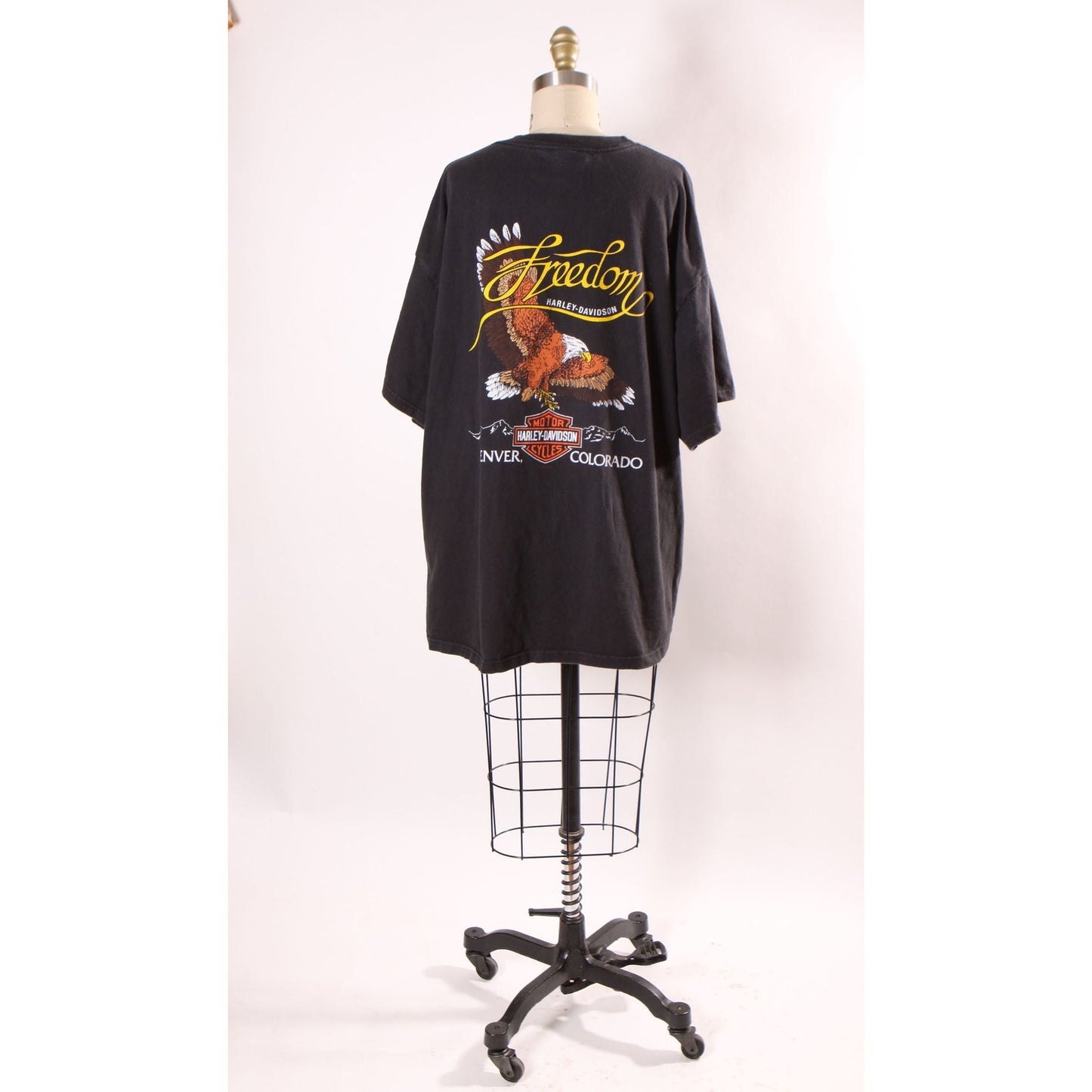 2000s 2002 Black Short Sleeve Harley Davidson American Eagle Biker Denver Colorado T-Shirt by Harley Davidson -XL