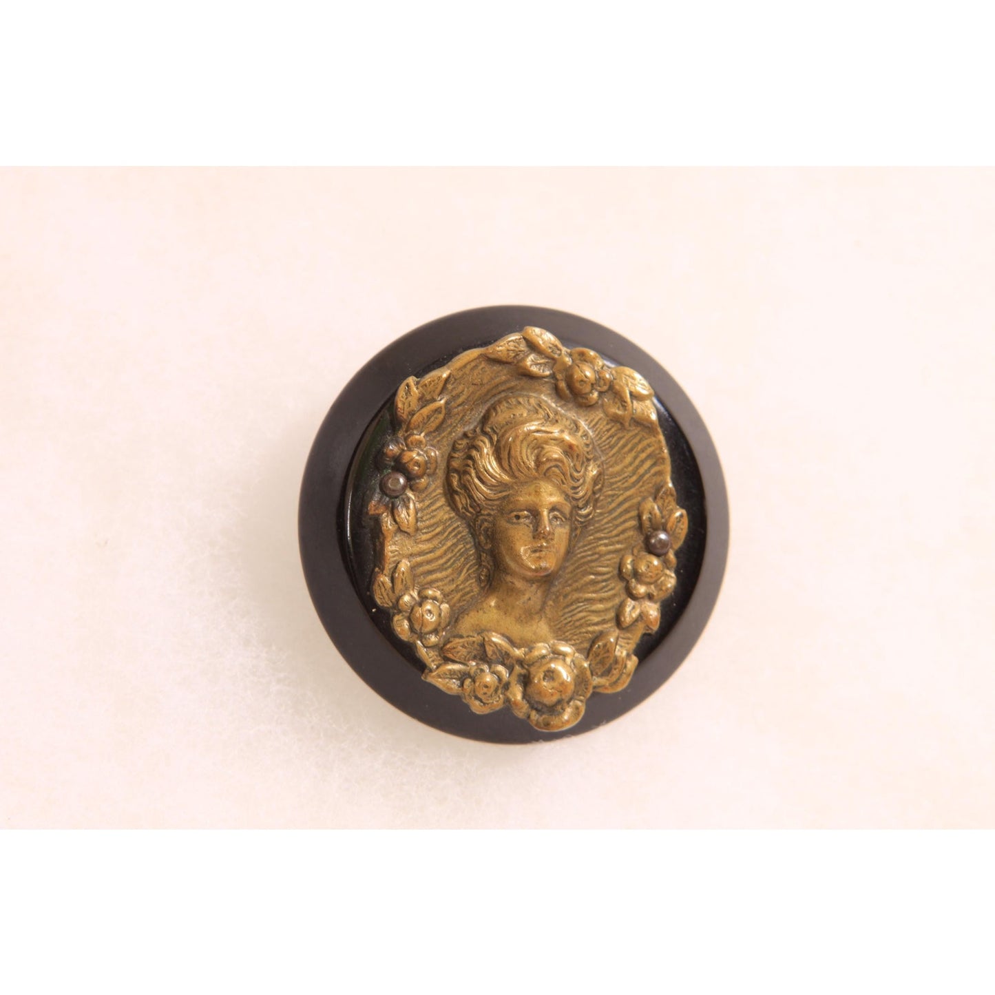 Antique 1800s 1900s Victorian Edwardian Black Brass Relief Art Nouveau Gibson Girl Cameo Brooch