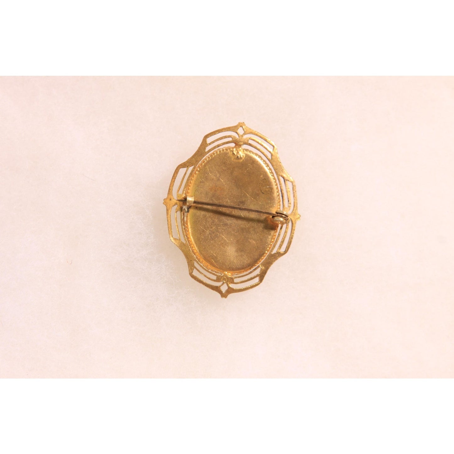 1930s 1940s Gold Tone Metal, Reddish Brown and Cream Cameo Brooch