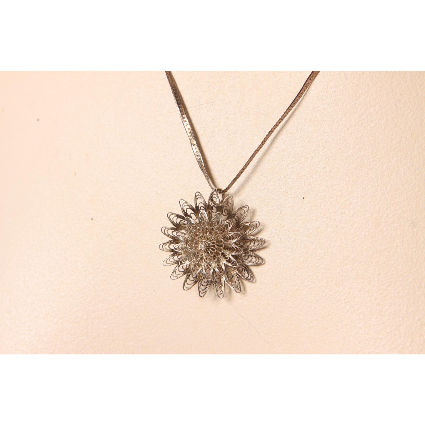 1950s Silver Tone Metal Filigree Floral Flower Brooch Pendant Necklace