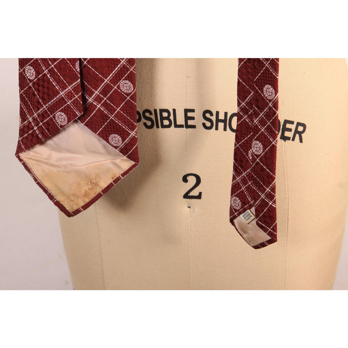 1970s Burgundy and Tan Patterned Polyester Wide Necktie Tie by Dillard’s Brown-Dunkin’