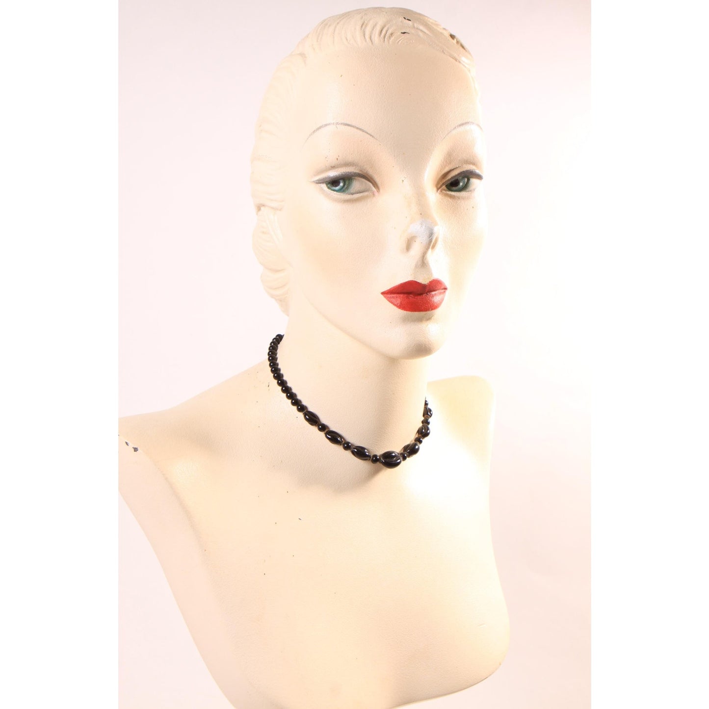 1950s Black Beaded Oval Twisted Necklace
