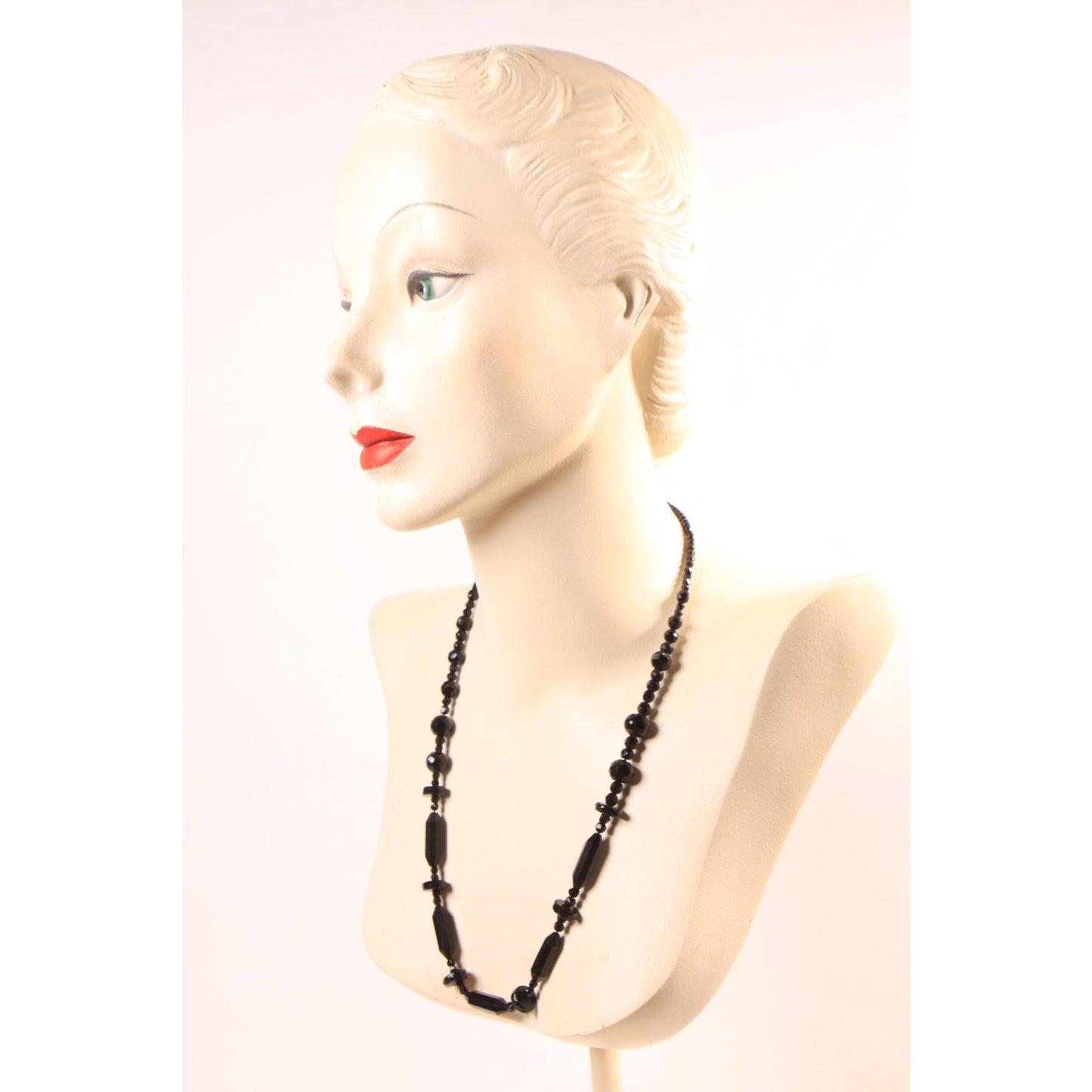 1950s Black Faceted Oval, Rounded and Disc Shaped Glass Beaded Necklace
