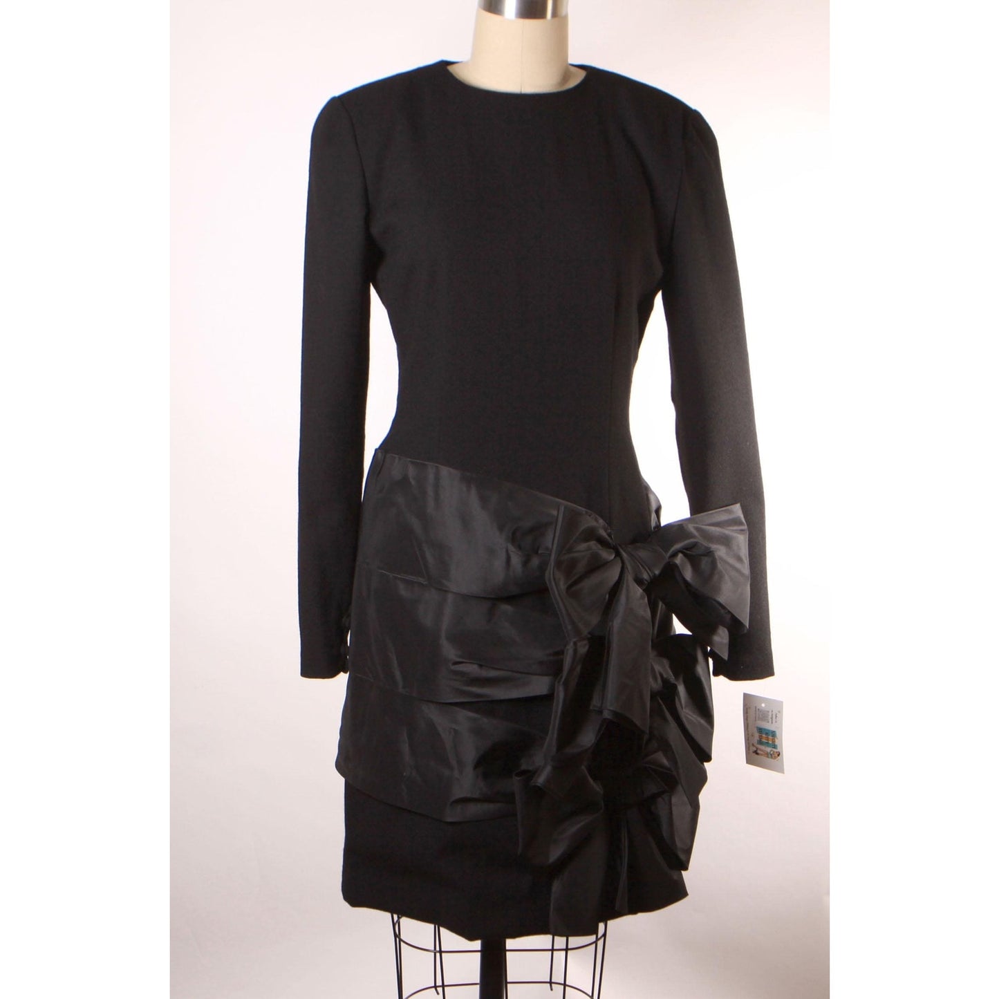 1980s Black Long Sleeve Avant Garde Oversized Bow Formal Cocktail Dress by Bill Blass -L