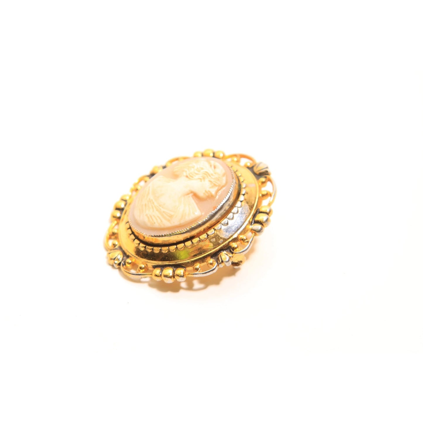 1950s 1960s Gold Tone Metal and Pink and Cream Cameo Brooch