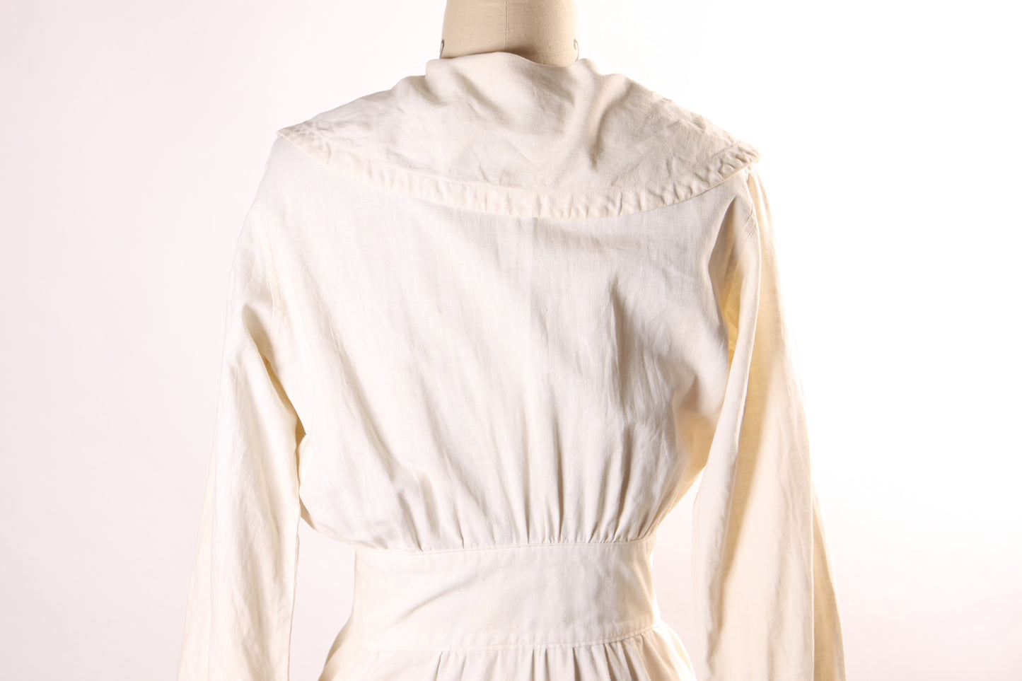 Antique Late 1800s 1890s-1900s White Long Sleeve Wide Collar Pocketed Dress -S