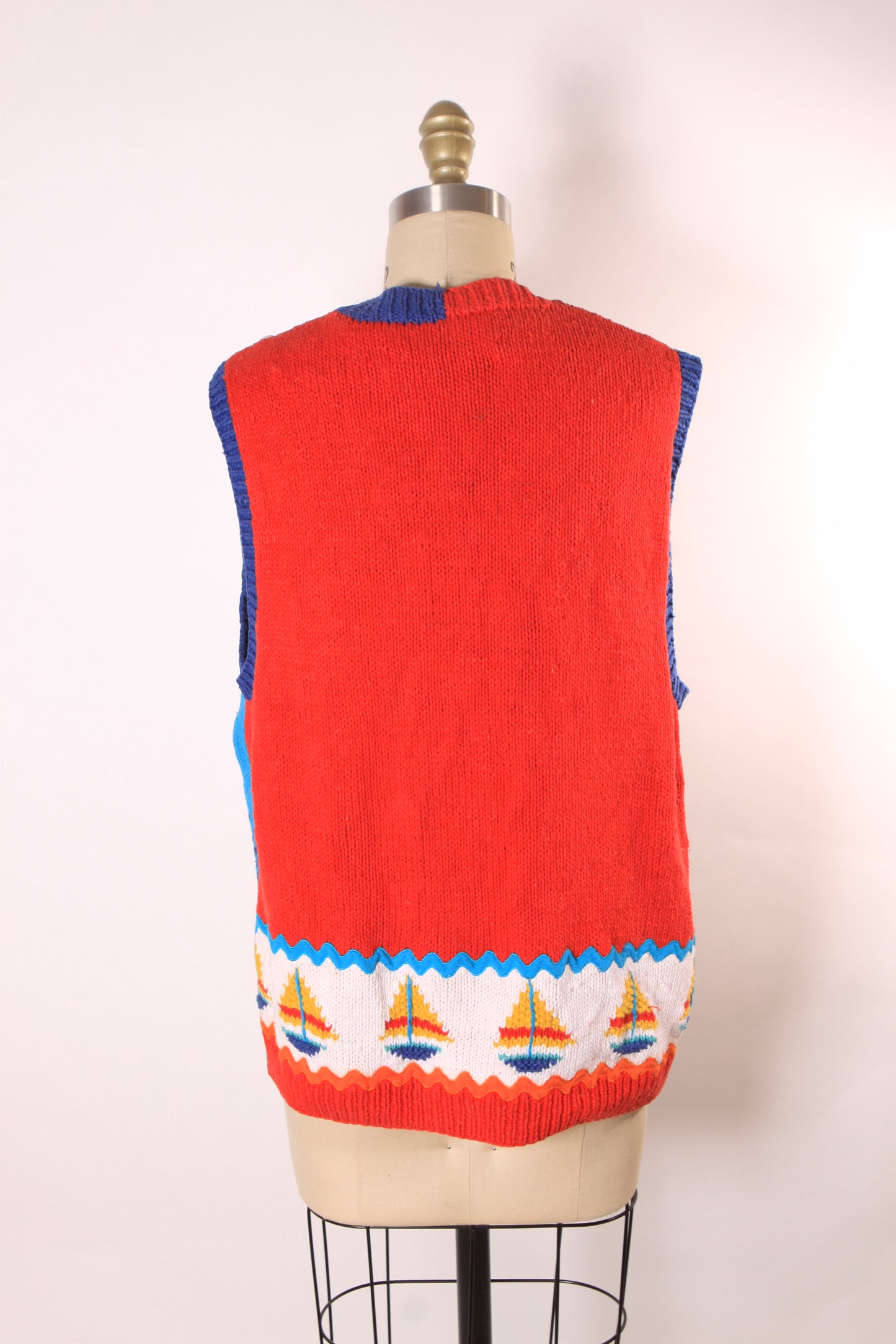 1980s Novelty Hand Knit Pin up Beach Scene Sleeveless Sweater Vest by Marisa Christina -M
