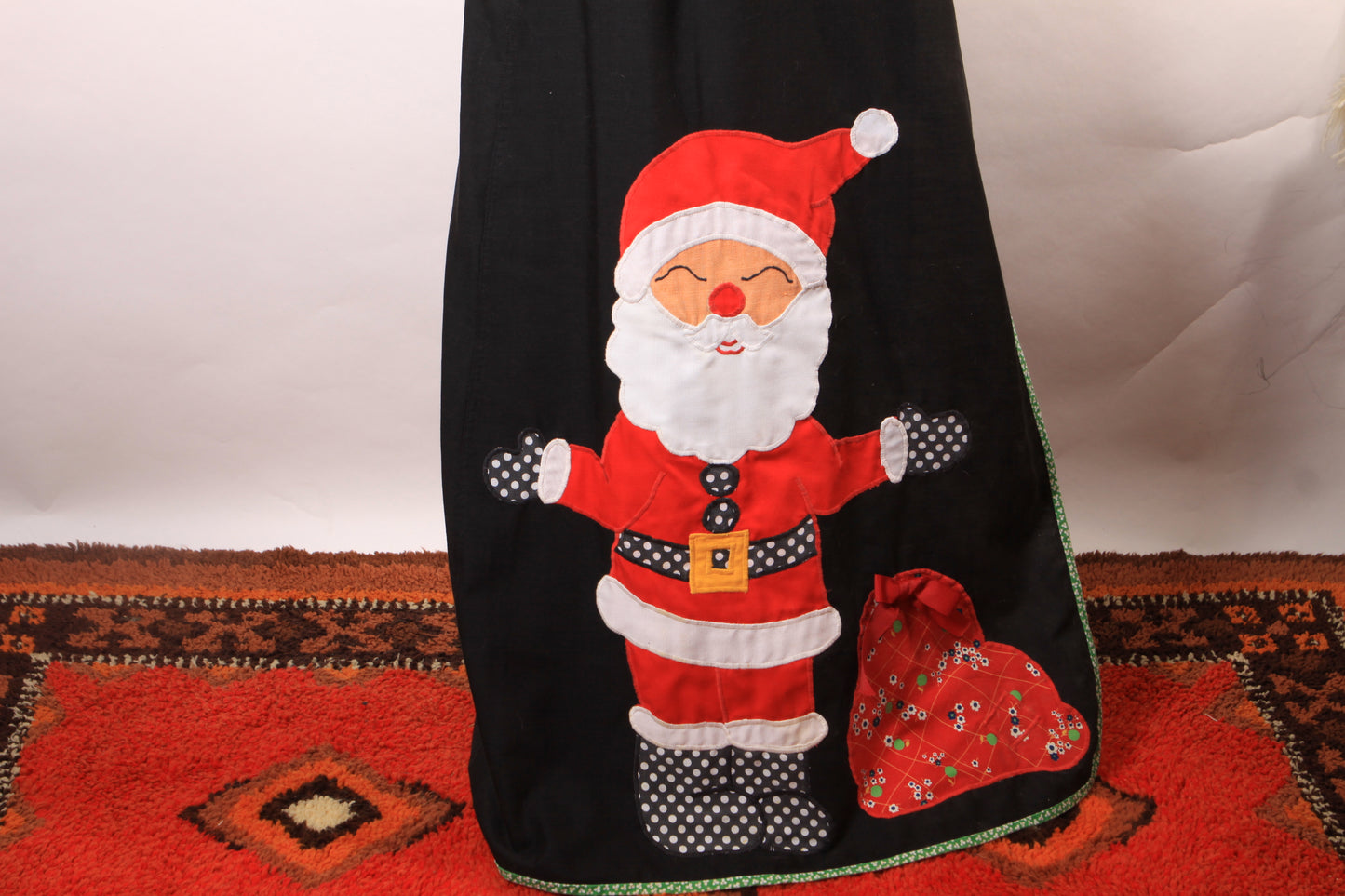 1970s Novelty Christmas Santa Presents and Mice Patchwork Wrap Skirt -M