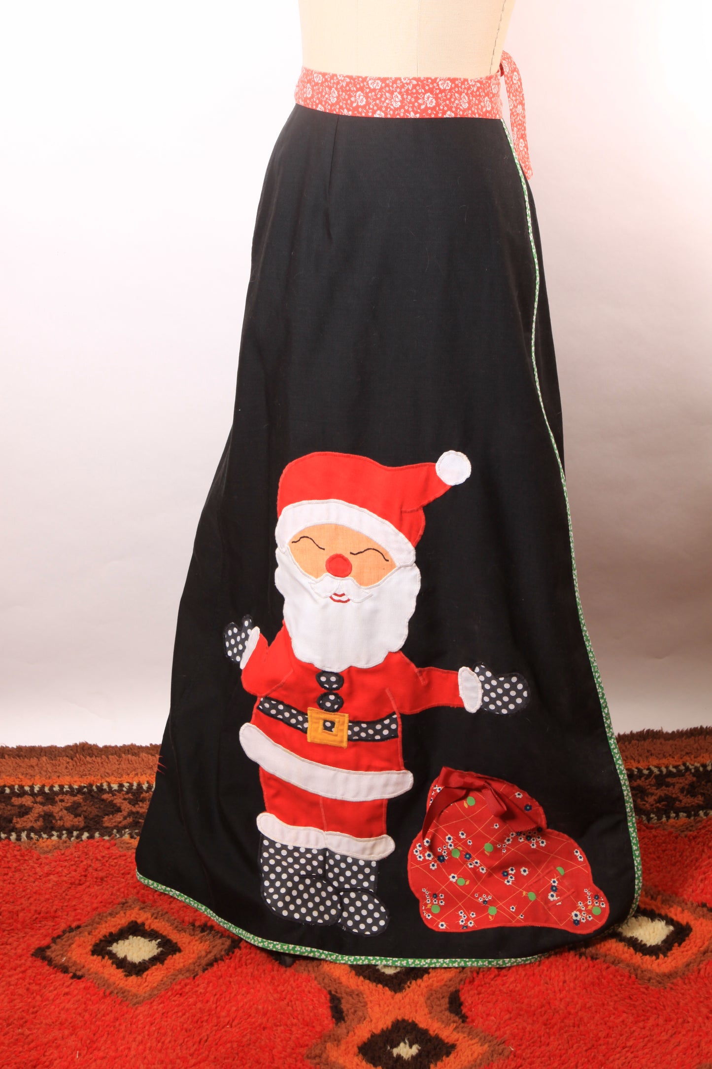 1970s Novelty Christmas Santa Presents and Mice Patchwork Wrap Skirt -M
