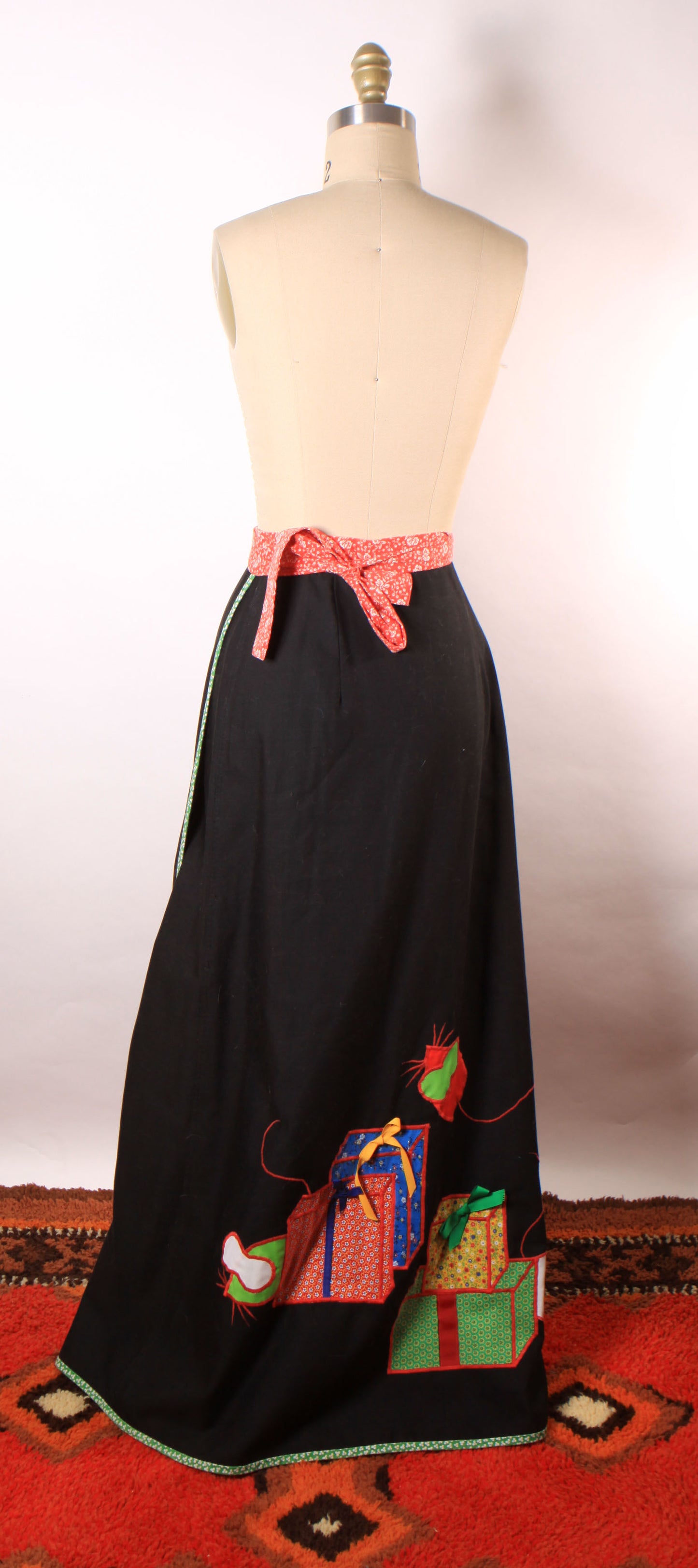 1970s Novelty Christmas Santa Presents and Mice Patchwork Wrap Skirt -M