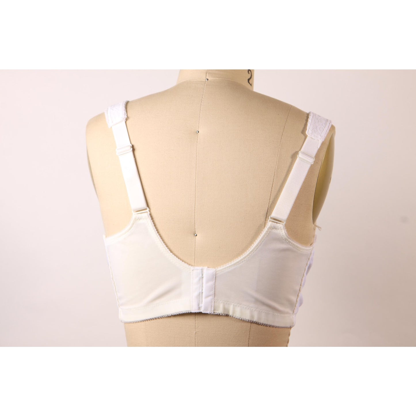 1970s White Floral Lace Trim Bra by Sears-40C