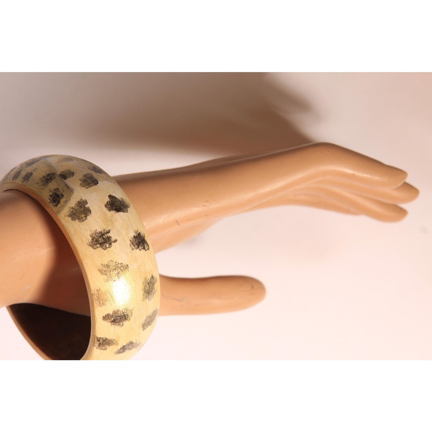 1980s Novelty White Tiger Hand Painted Big Cat Wood Bangle Bracelet