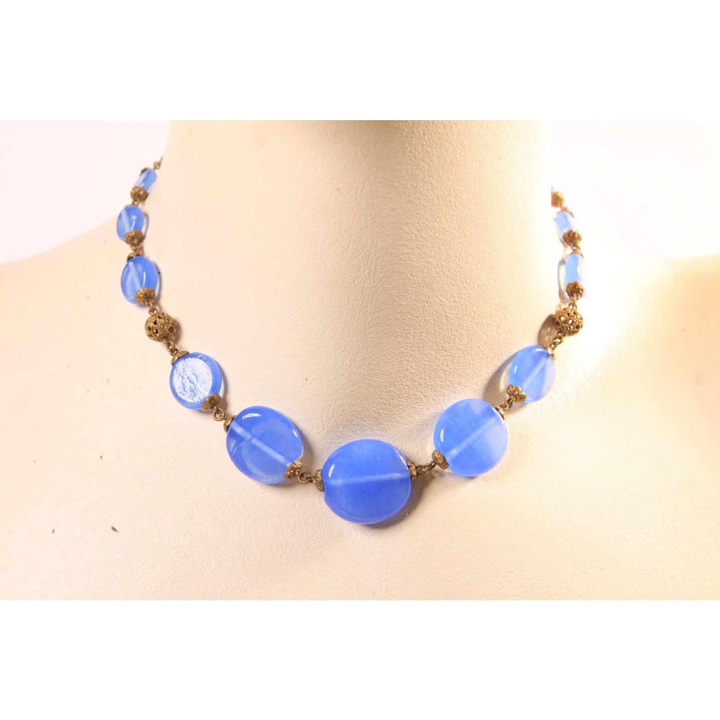 1940s 1950s Periwinkle Purple Blue Circle Disc Glass and Brass Metal Beaded Necklace