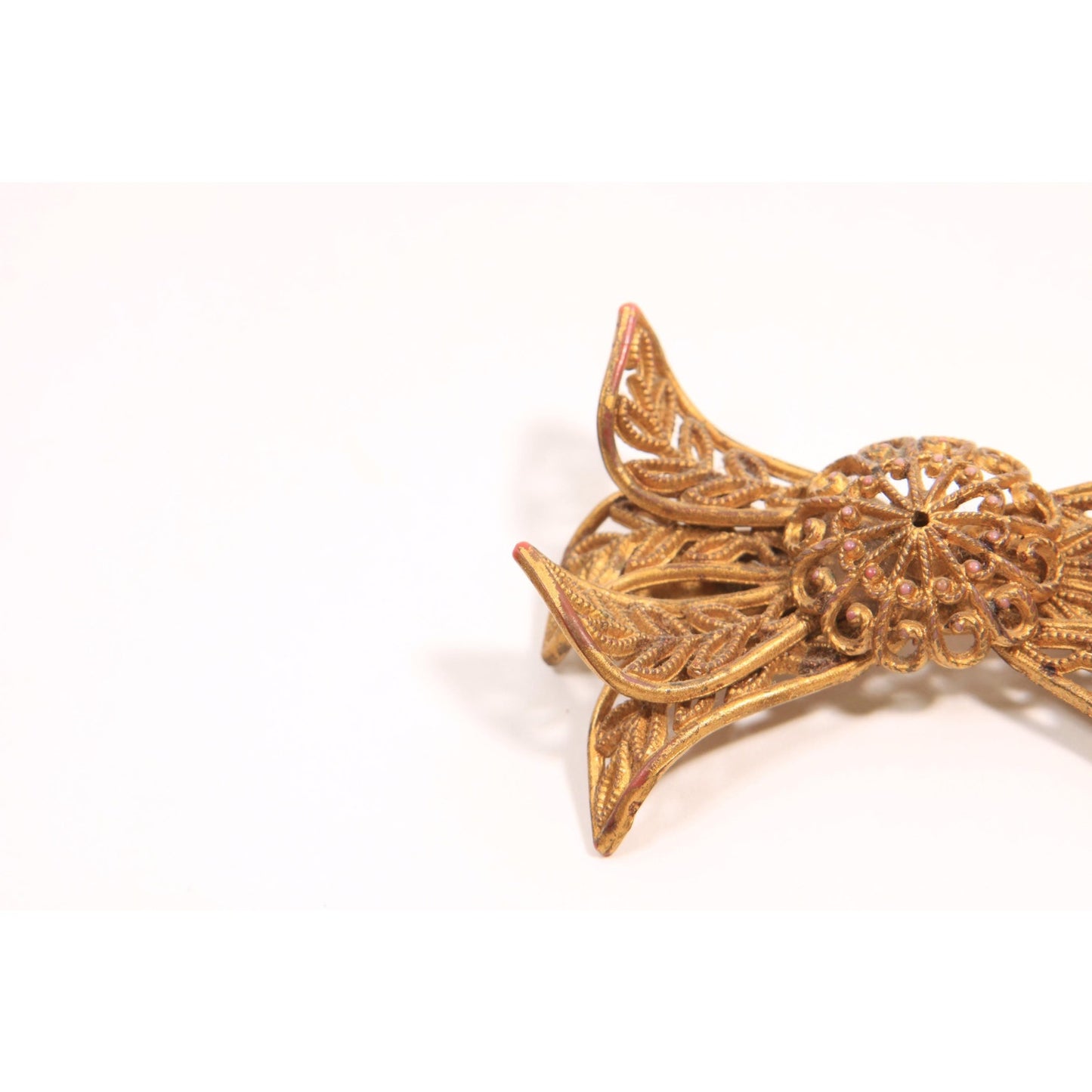 1940s Novelty Gold Tone Plastic Celluloid Bow Brooch