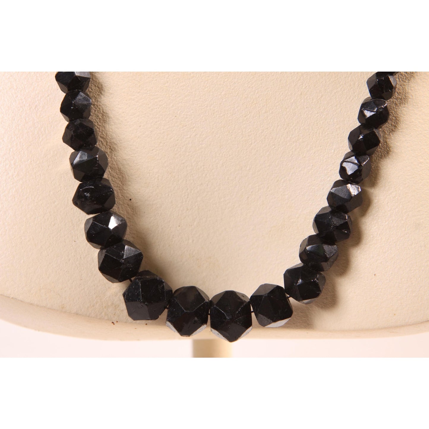 Vintage Black Faceted Glass Graduated Beaded Necklace