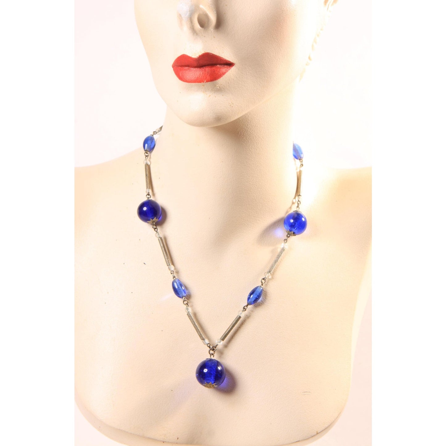 Vintage Clear Blue Glass Orb Circle Drop Pendant Silver Tone Metal Beaded Necklace