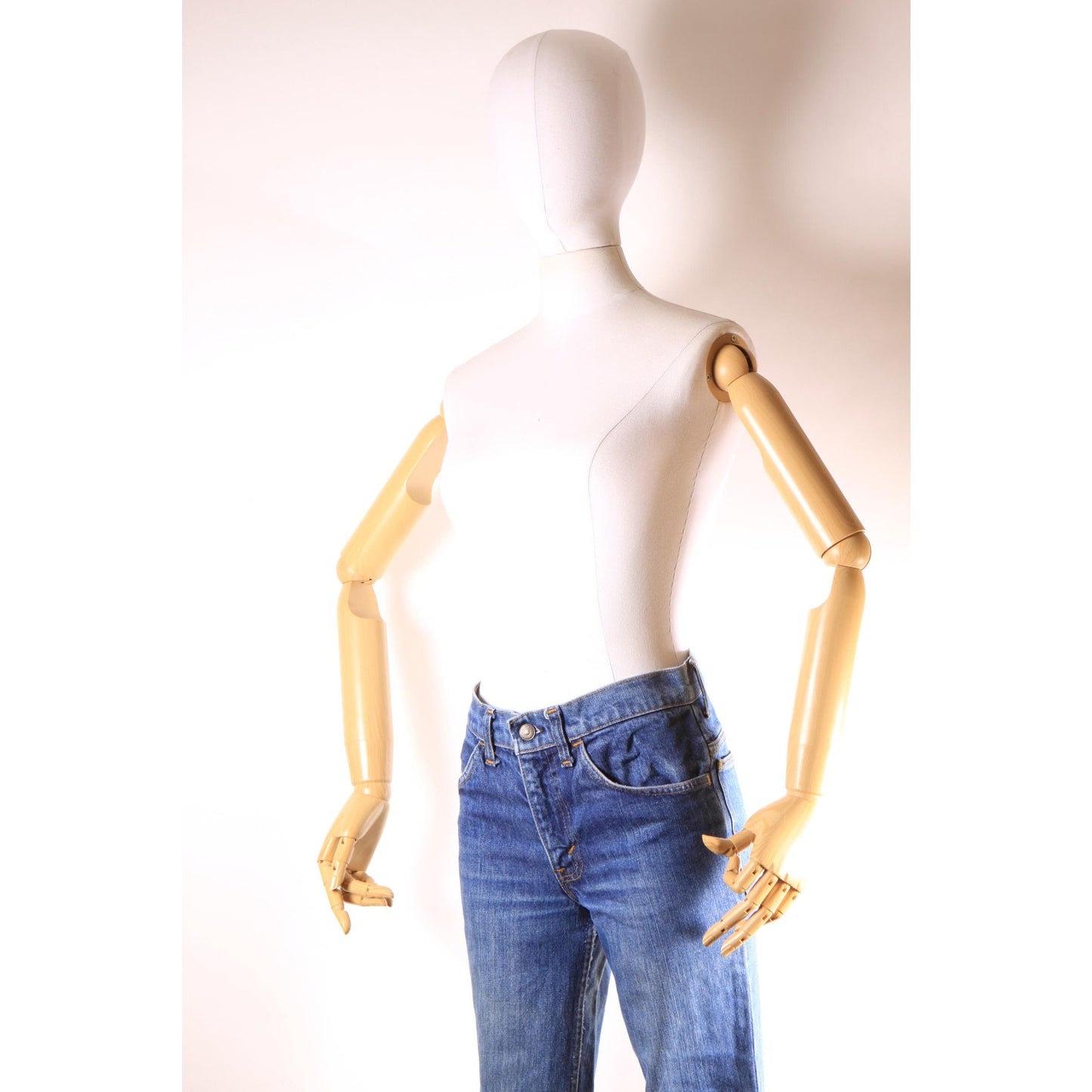 1970s Blue Denim Flared Jeans by Levi's - 29x33