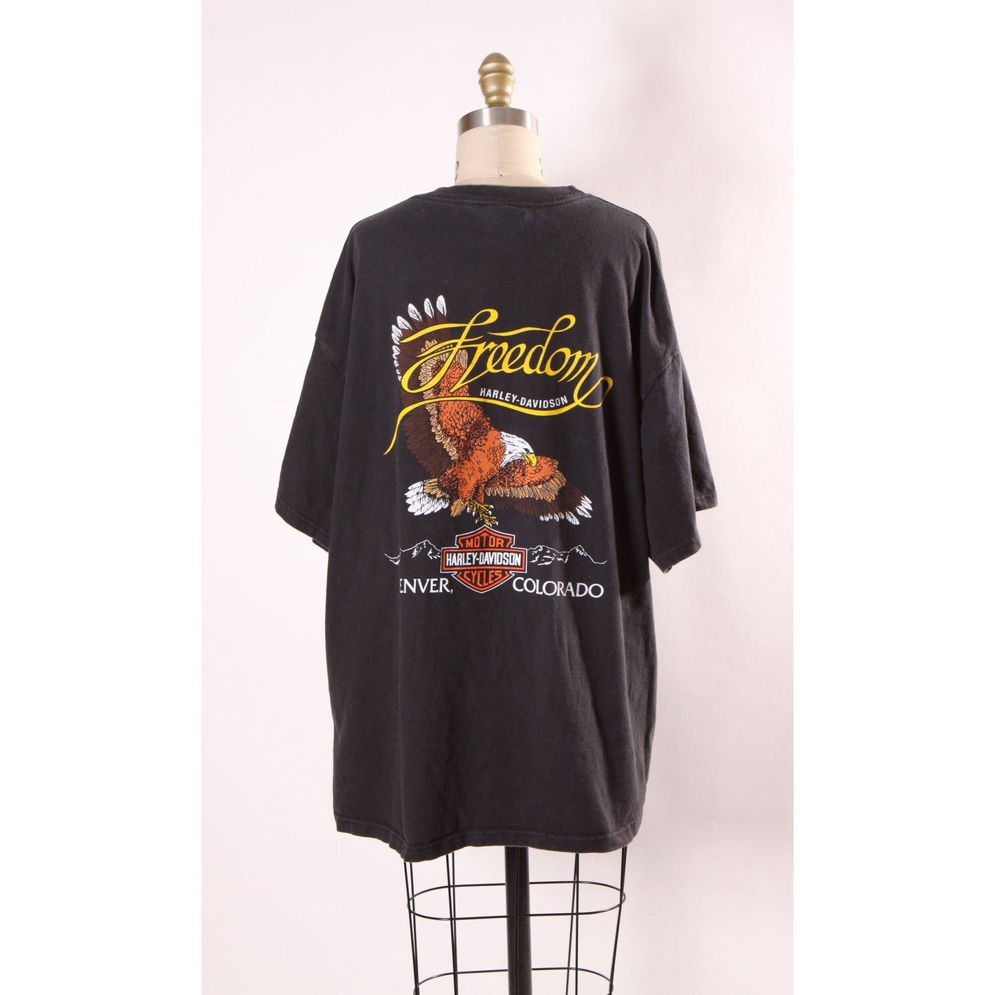 2000s 2002 Black Short Sleeve Harley Davidson American Eagle Biker Denver Colorado T-Shirt by Harley Davidson -XL