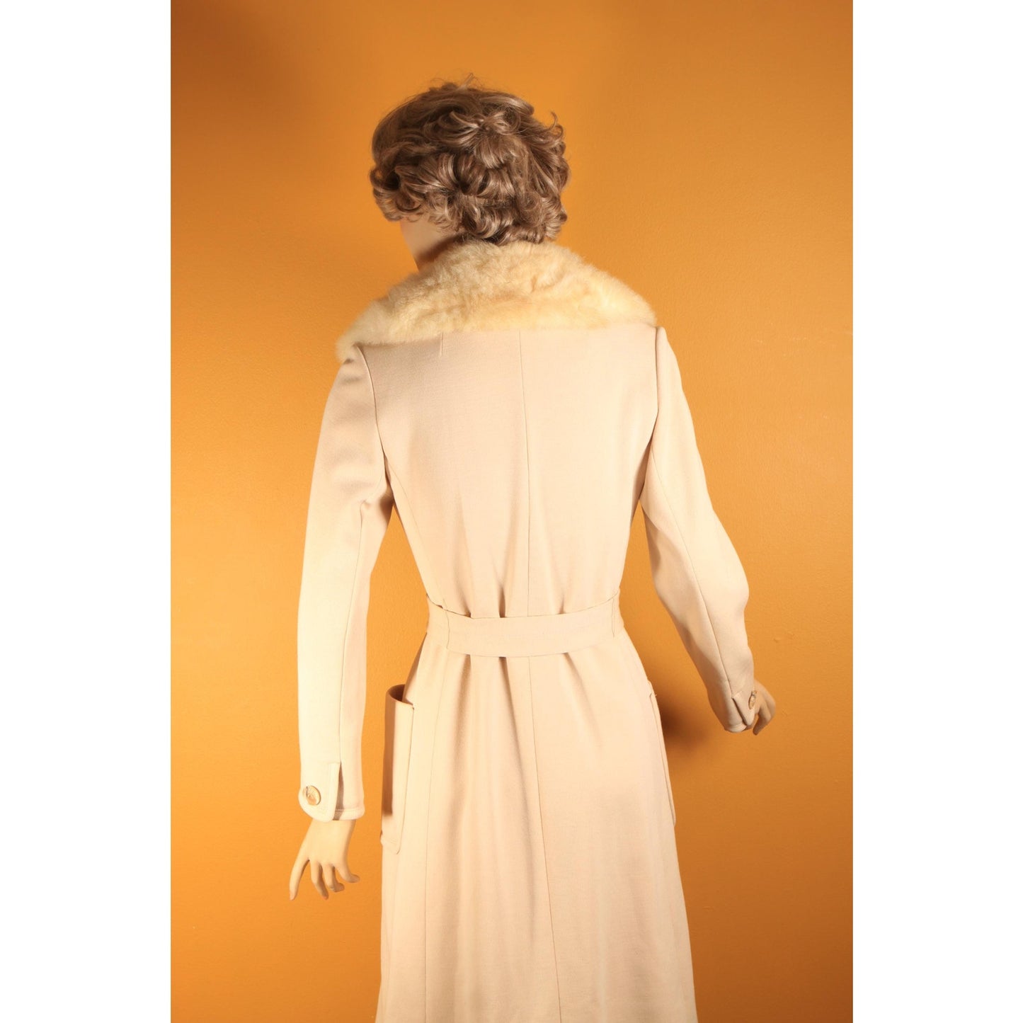 1970s Cream Tan Long Sleeve Button Up Fox Fur Collar Wool Coat by Fashionbilt -S-M