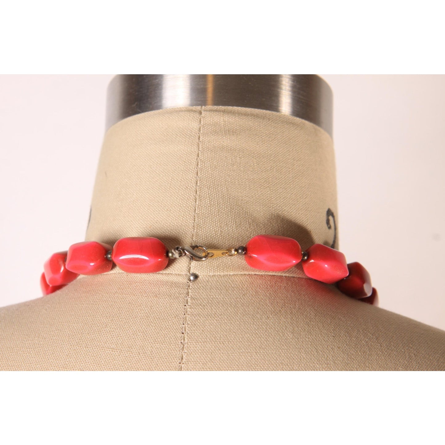 1970s Red Chunky Beaded Necklace