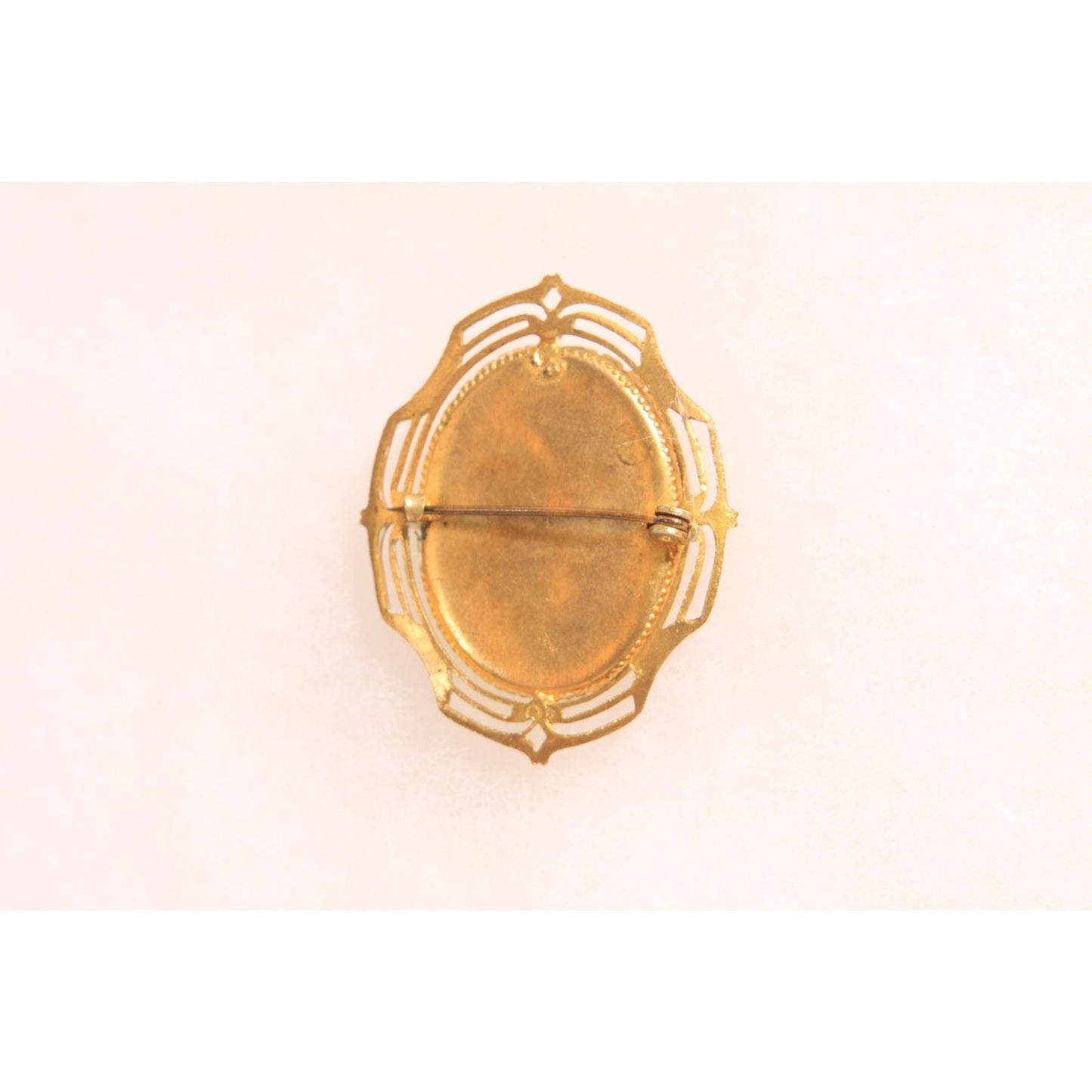 1930s 1940s Gold Tone Metal, Reddish Brown and Cream Cameo Brooch