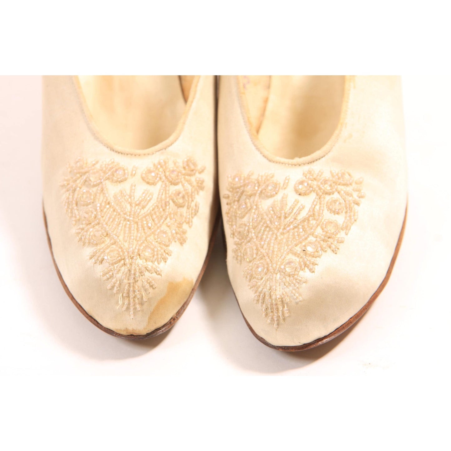 Antique Late 1800s Early 1900s Victorian Edwardian Cream Satin Faux Pearl Beaded Pump High Heel Shoes
