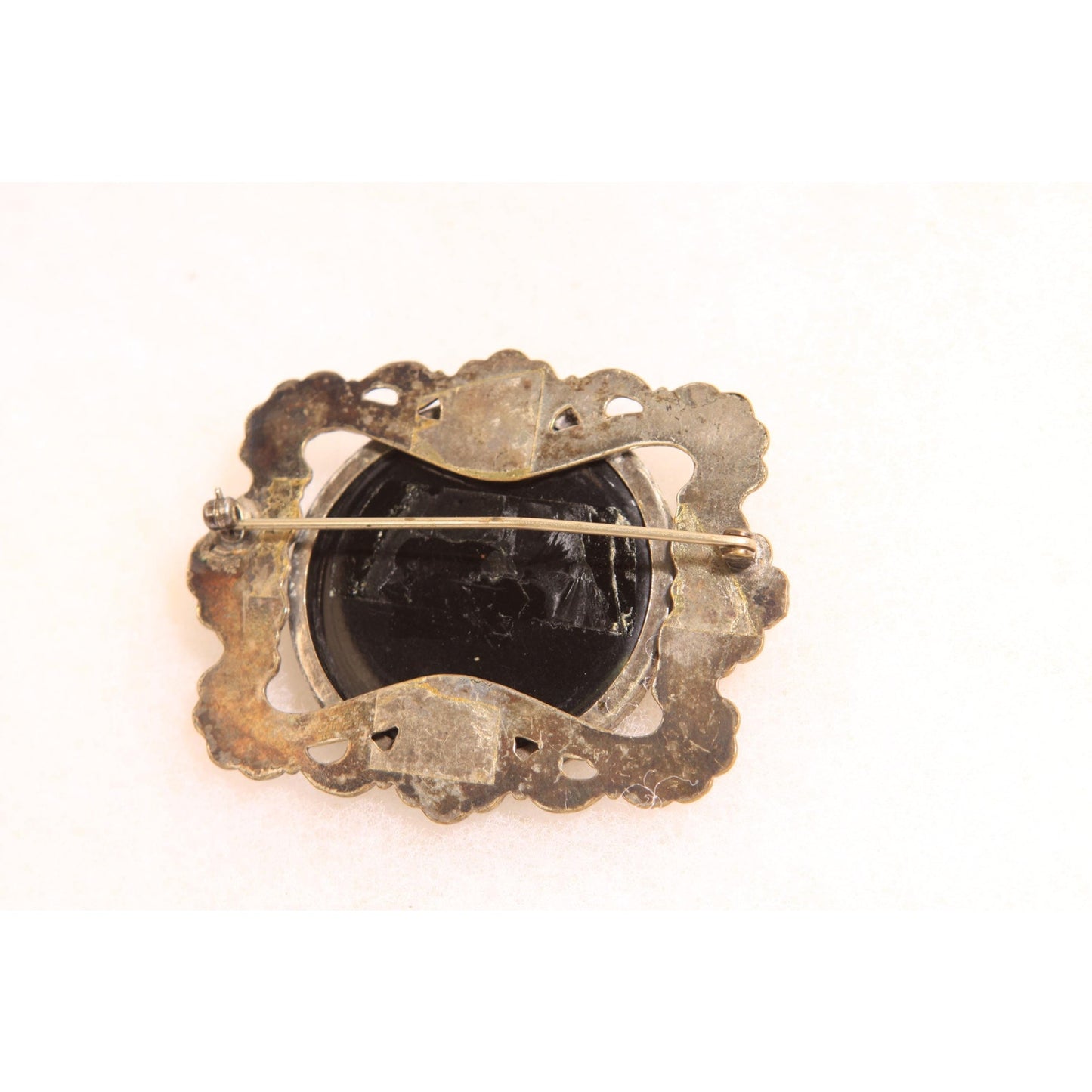1940s 1950s Black and White Cameo Silver Tone Metal Brooch