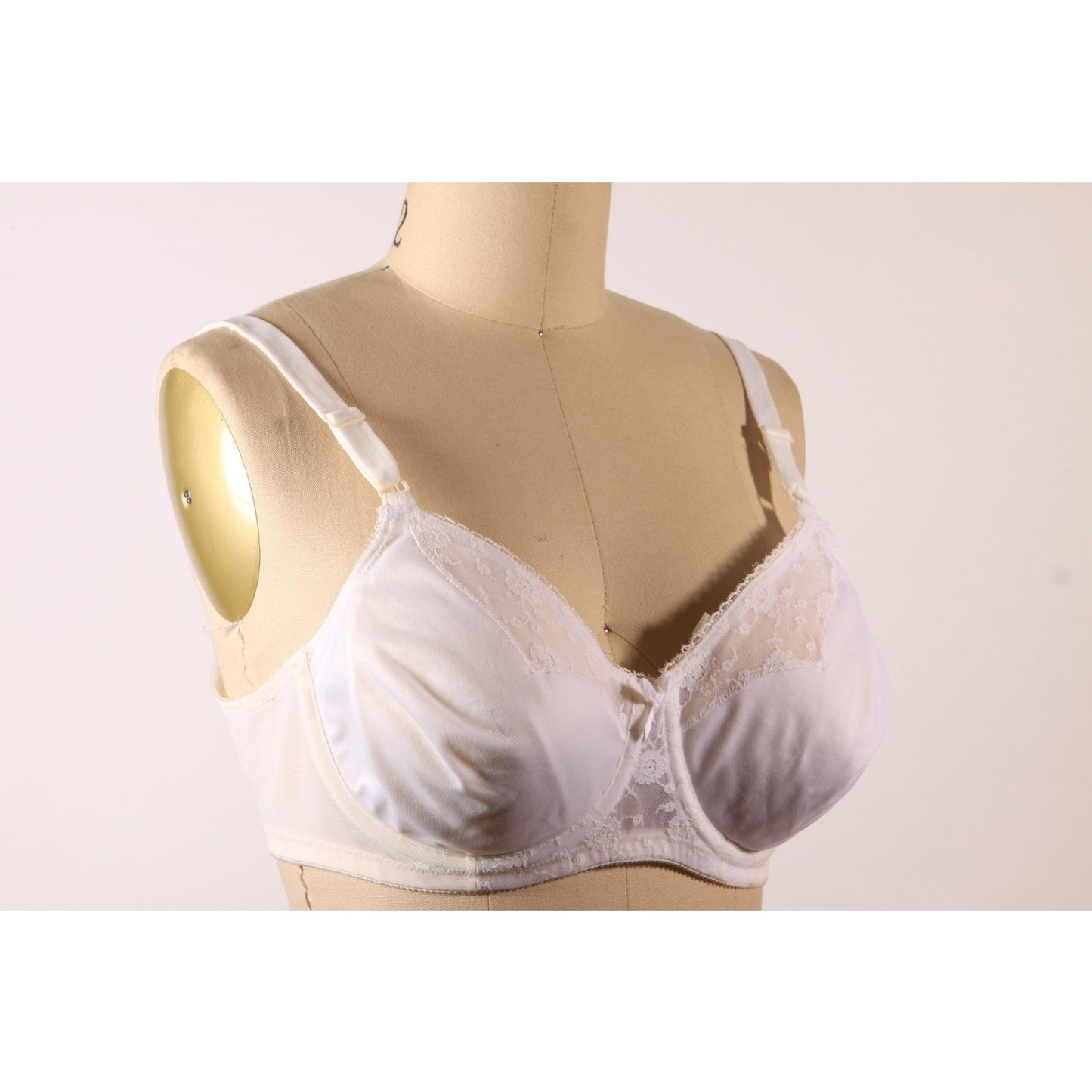 1970s White Sheer Floral Lace Bow Detail Bra by Playtex-38B