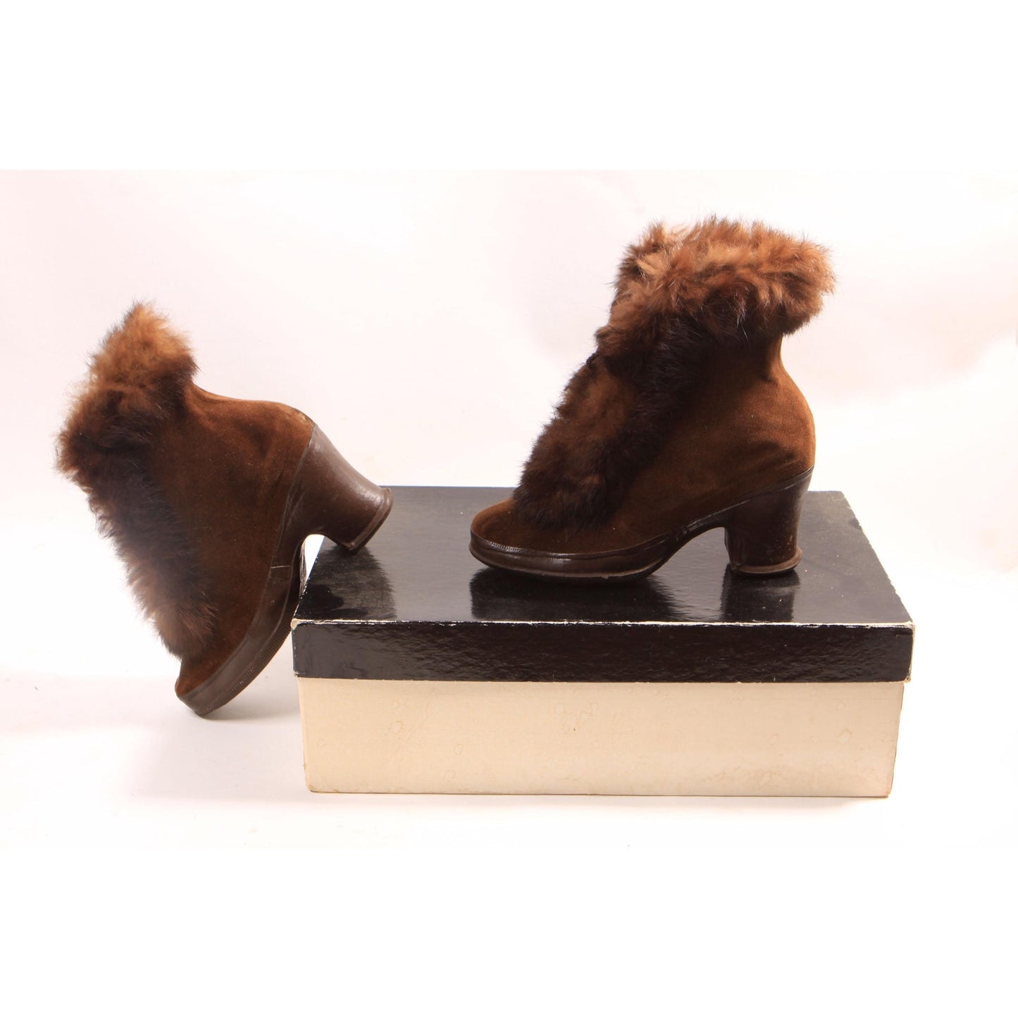 1940s Brown Velvet and Brown Fur Trim High Heel Pumps Winter Galoshes Over Shoes