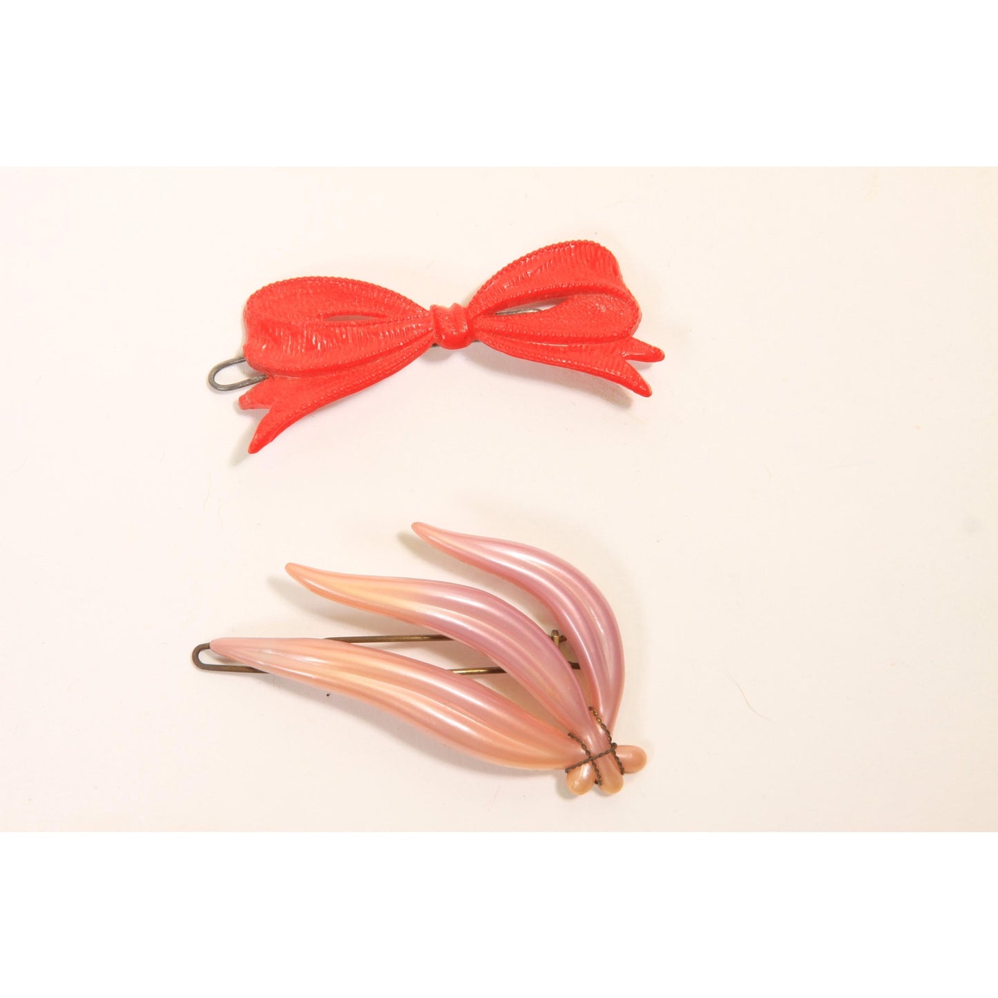 1940s 1950s Novelty Red Plastic Bow and Pink Leaf Hair Barrette Clip