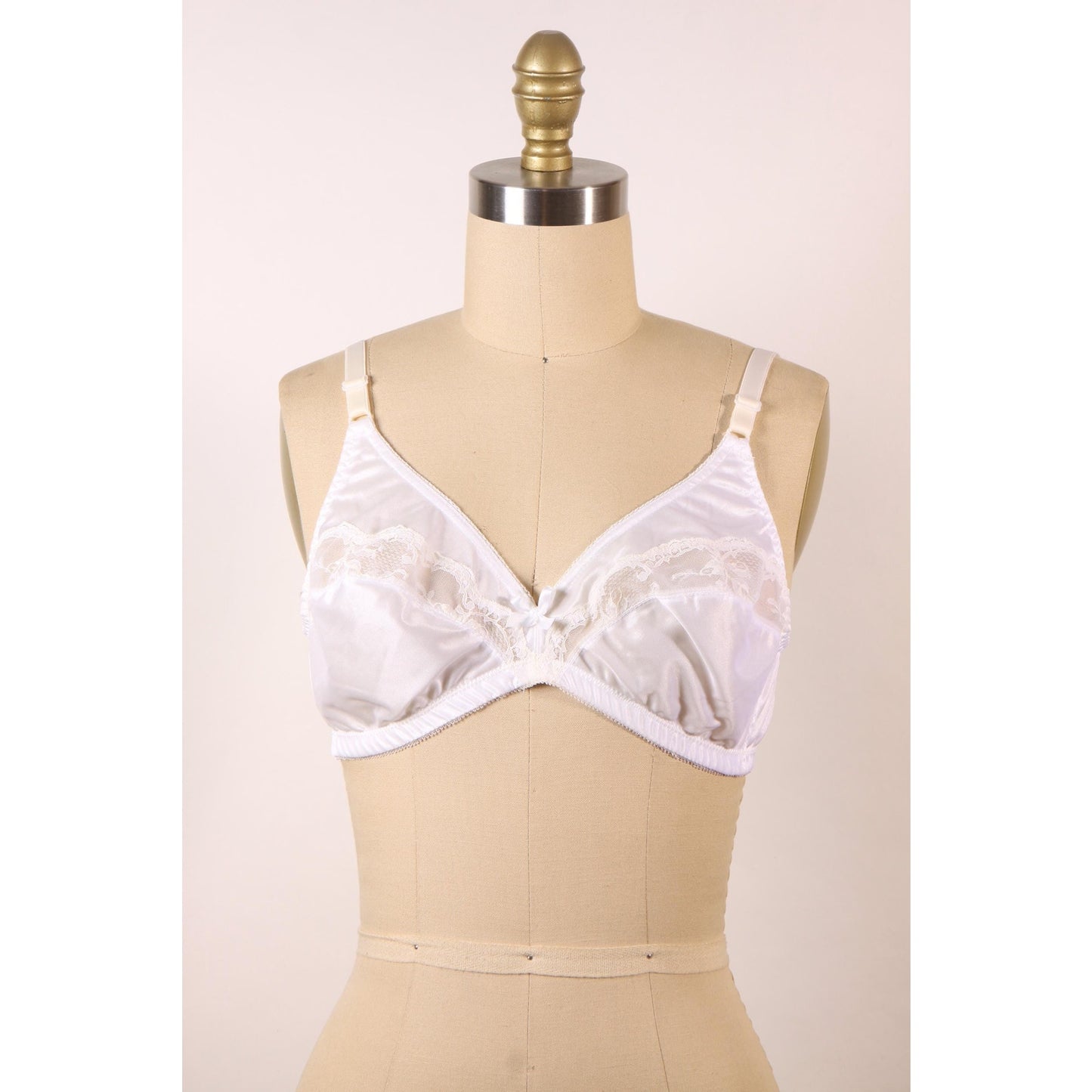 1970s 1980s White Sheer Floral Lace Trim Bow Detail Bra by Bali-38B