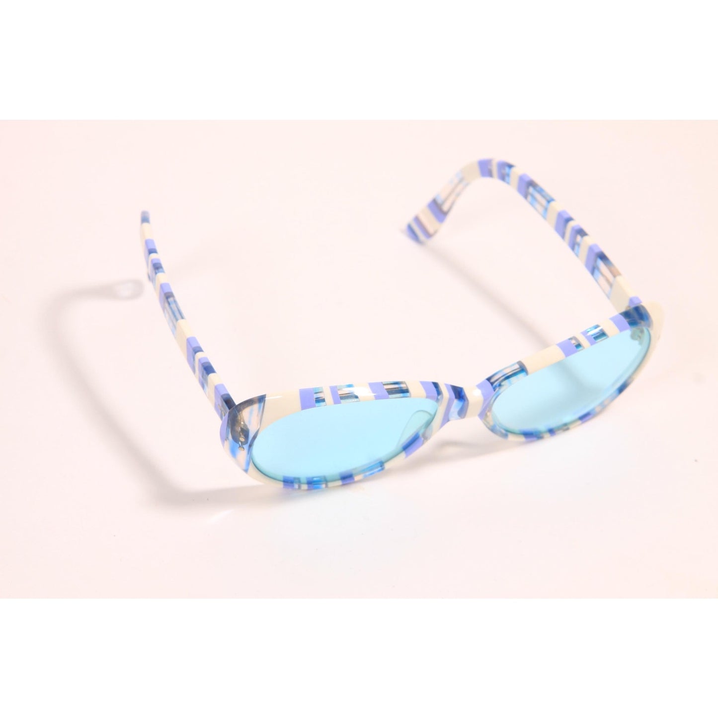 1960s Blue, White and Clear Plastic Round Circle Mod Blue Tint Lens France Sunglasses