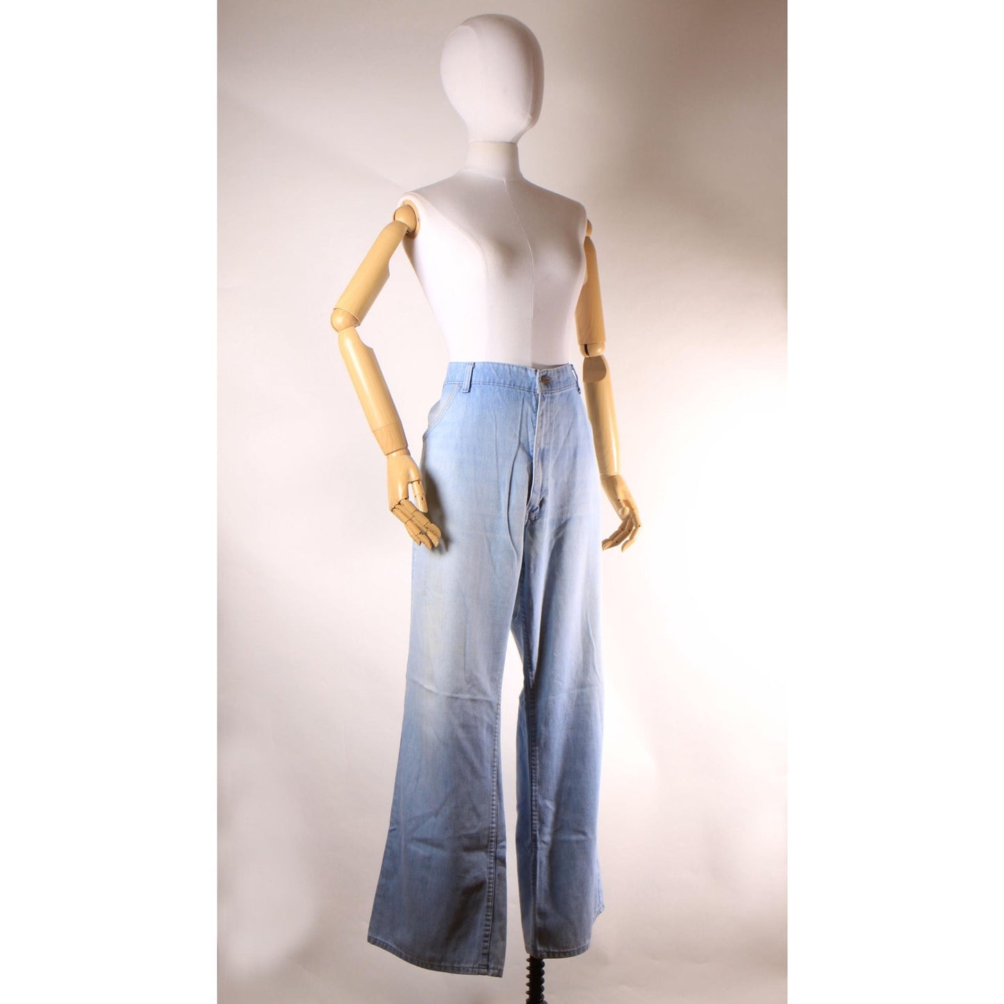 1970s 1980s Light Blue Denim Mens Jeans by Levi's for Men