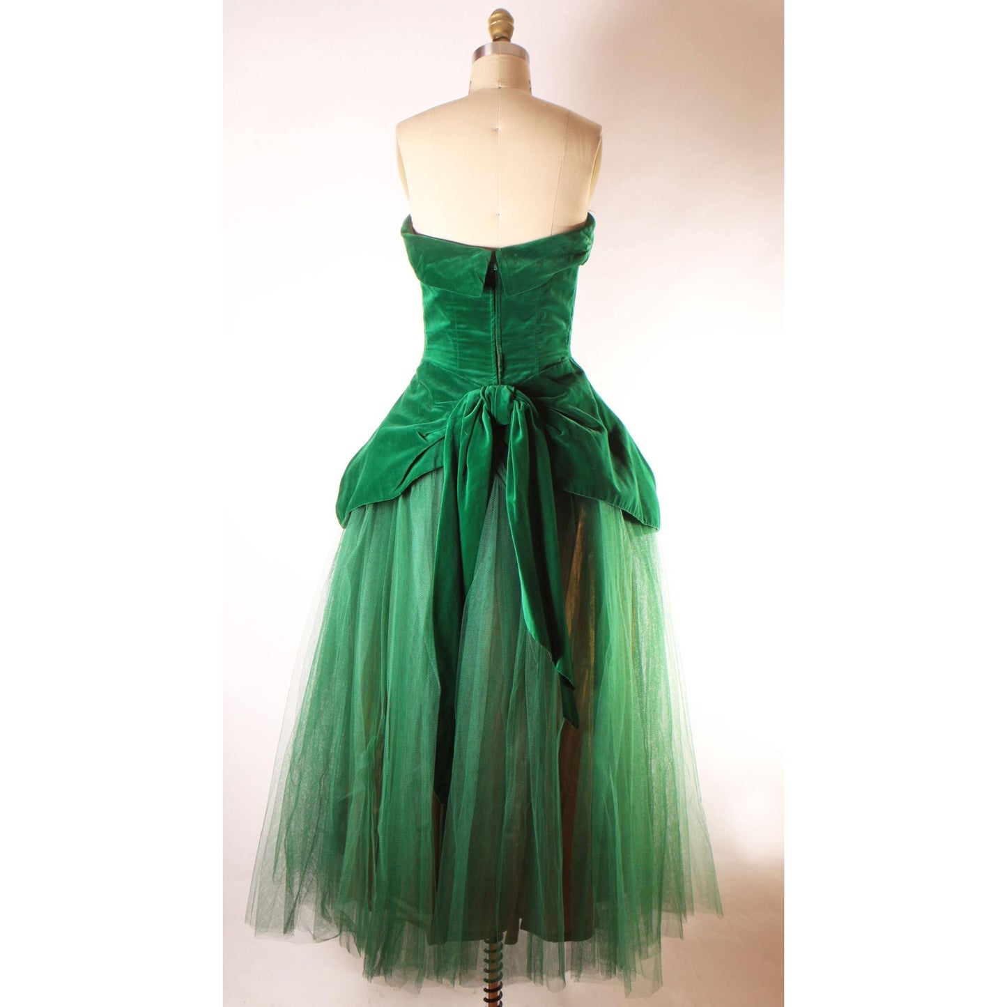 Late 1940s Early 1950s Emerald Green Velvet and Golden Yellow Gathered Bow Strapless Formal Prom Dress by Fred Perlberg -XS