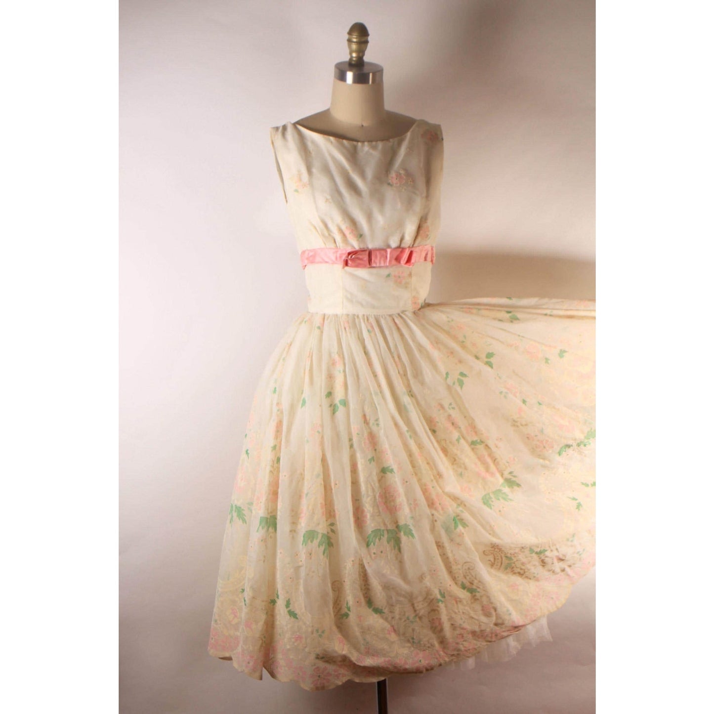 1950s Cream, Pink and Green Velvet Flocked Floral Pink Bow Detail Sleeveless Dress