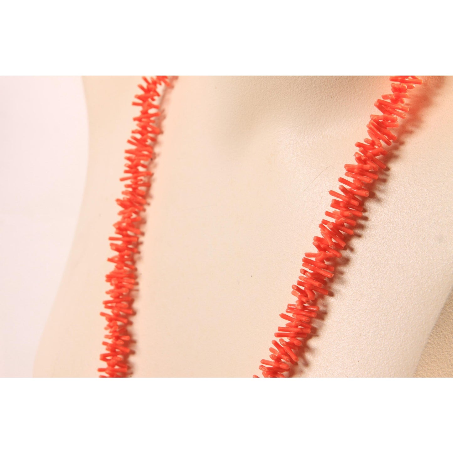 1960s 1970s Orange Pink Faux Coral Plastic Beaded Necklace by Hong Kong
