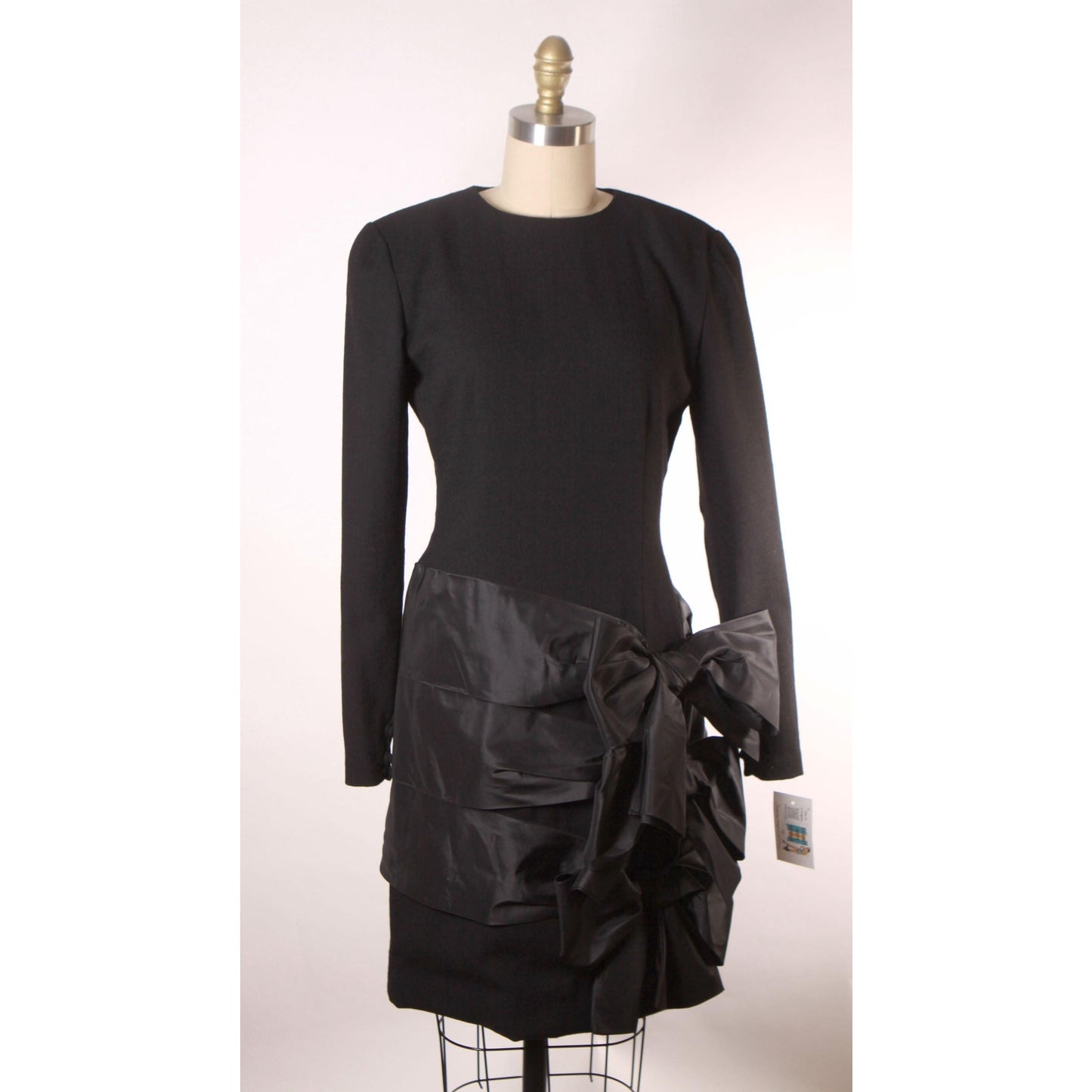 1980s Black Long Sleeve Avant Garde Oversized Bow Formal Cocktail Dress by Bill Blass -L