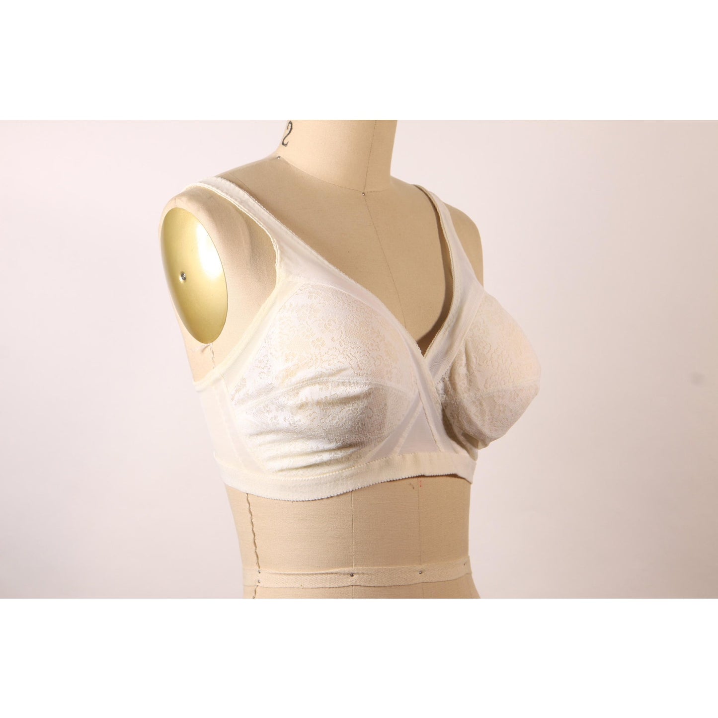1970s Sheer Floral White Lace Light Padded Bra by Montgomery Ward-40C