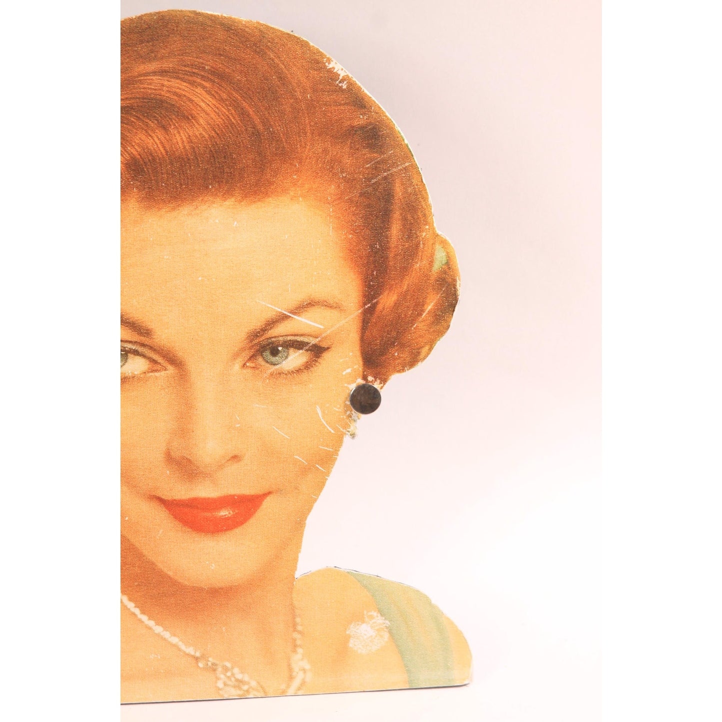 1950s Gold Tone Metal Circle Screw Back Earrings