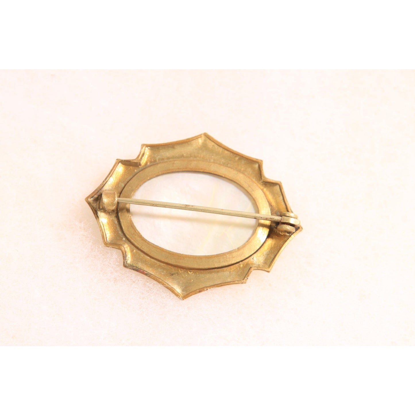 Antique 1800s Victorian Mother of Pearl and Gold Tone Metal Fleur-de-lis Brooch