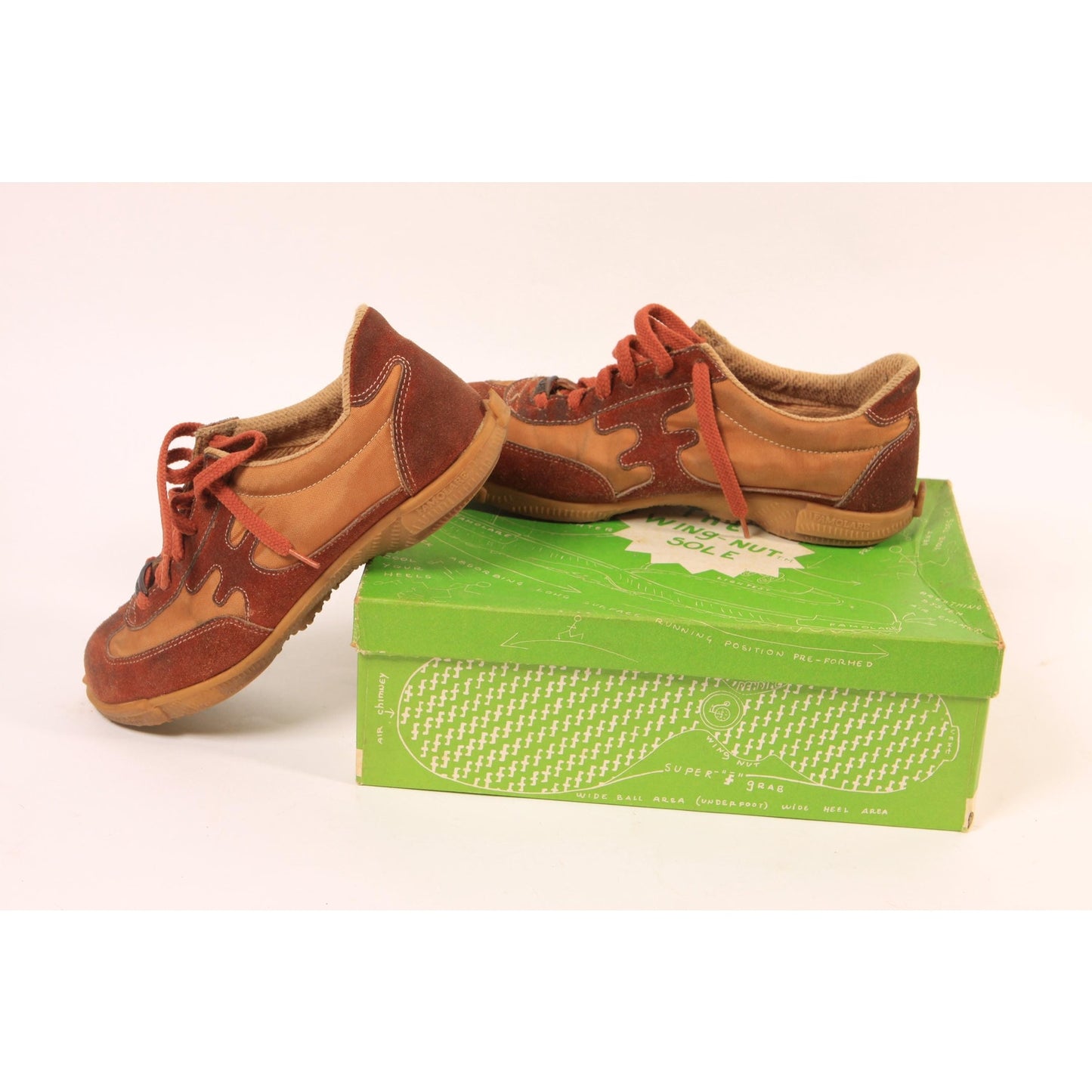 1970s Red Brown Earth Tone Suede Leather Wingnut Famolare Tennis Shoes Sneakers by Wingnut Famolare-Size 7M