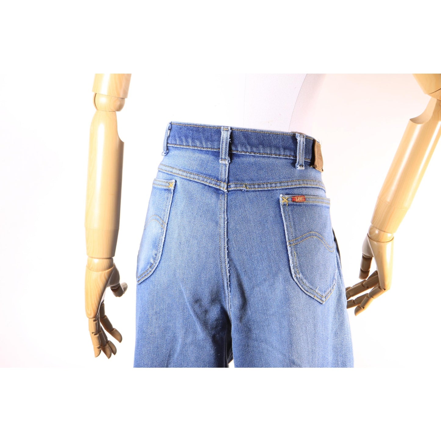 1970s 1980s Blue Denim Frayed Jeans by Lee -42x32