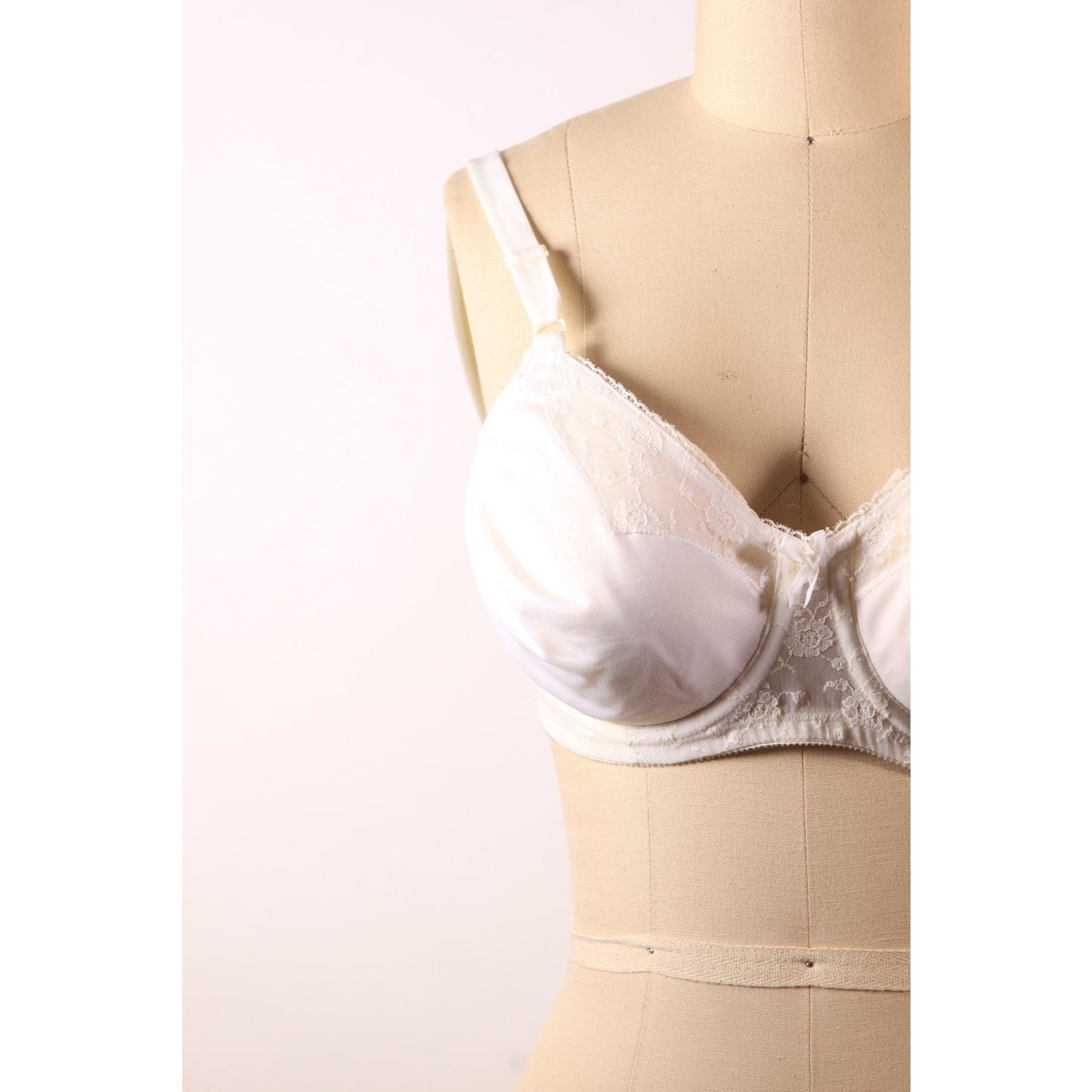 1970s White Sheer Floral Lace Bow Detail Bra by Playtex-38B