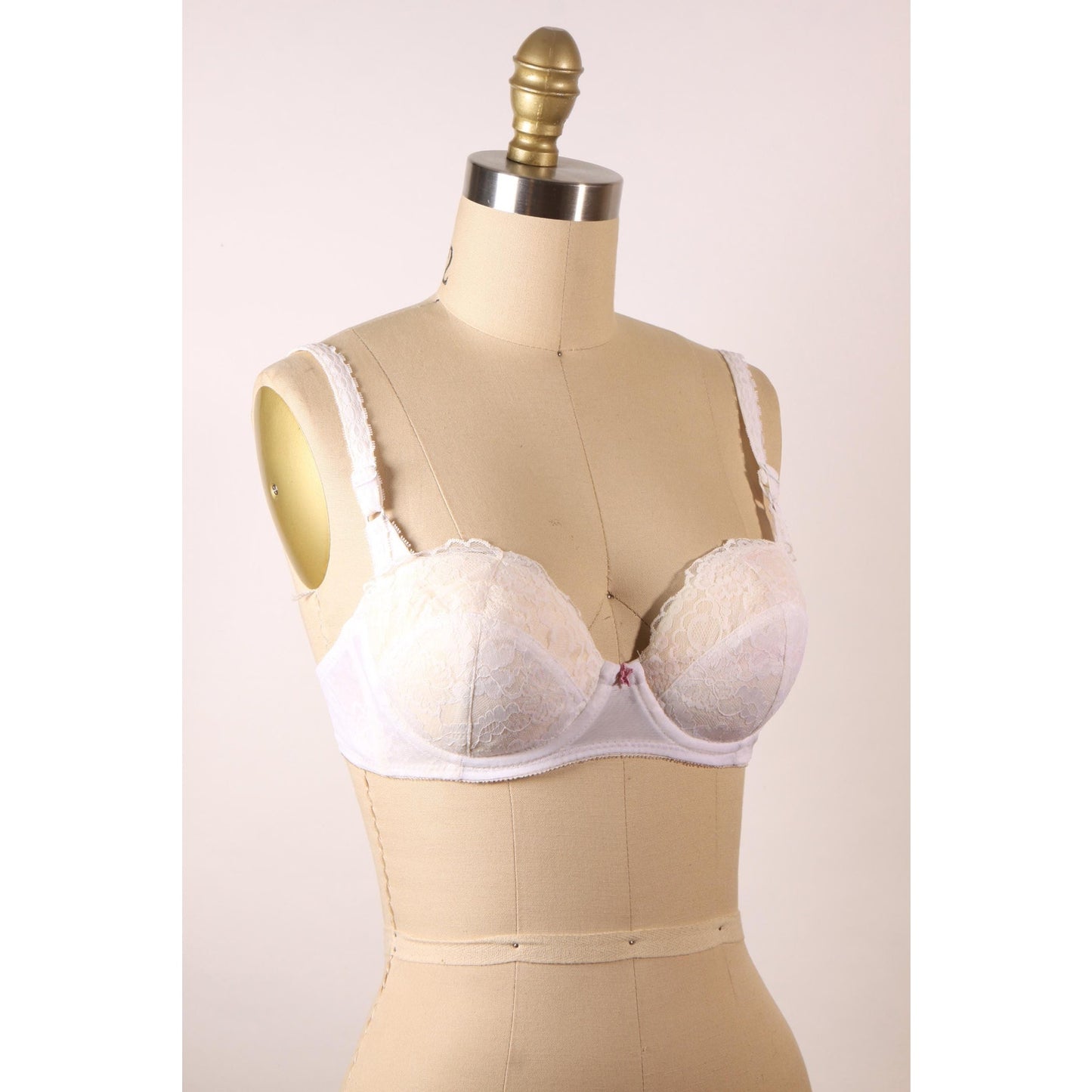 1970s White Padded Cup Floral Lace Pink Star Detail Bra by Fredericks of Hollywood-36B and 36C