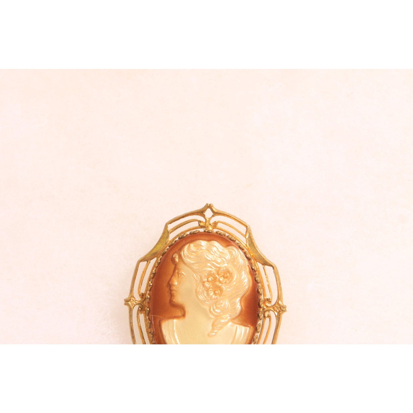 1930s 1940s Gold Tone Metal, Reddish Brown and Cream Cameo Brooch