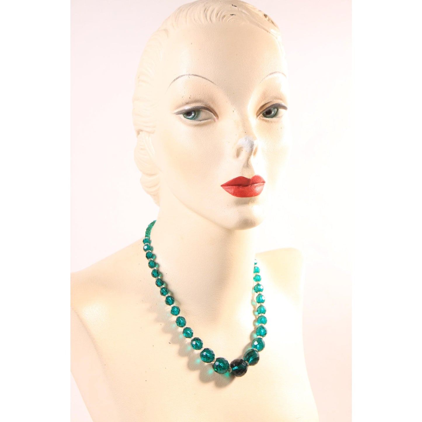 1950s Emerald Green and Clear Glass Faceted Graduated Formal Beaded Necklace